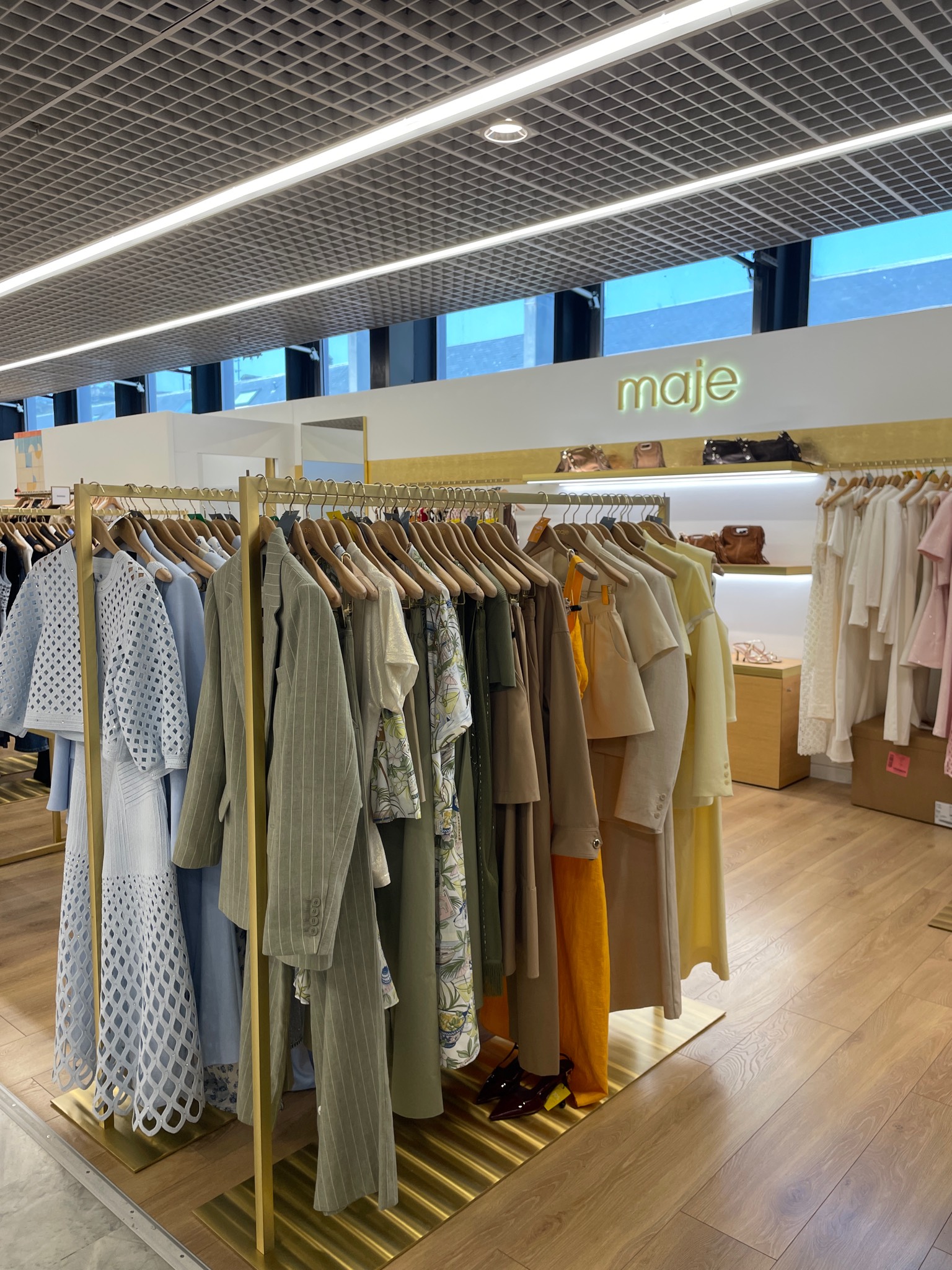 Foto 11 di Maje Printemps - Caen