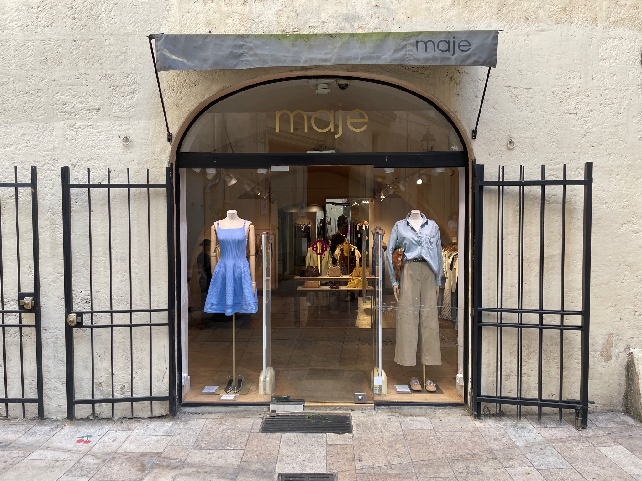 Foto 1 di Maje - Montpellier