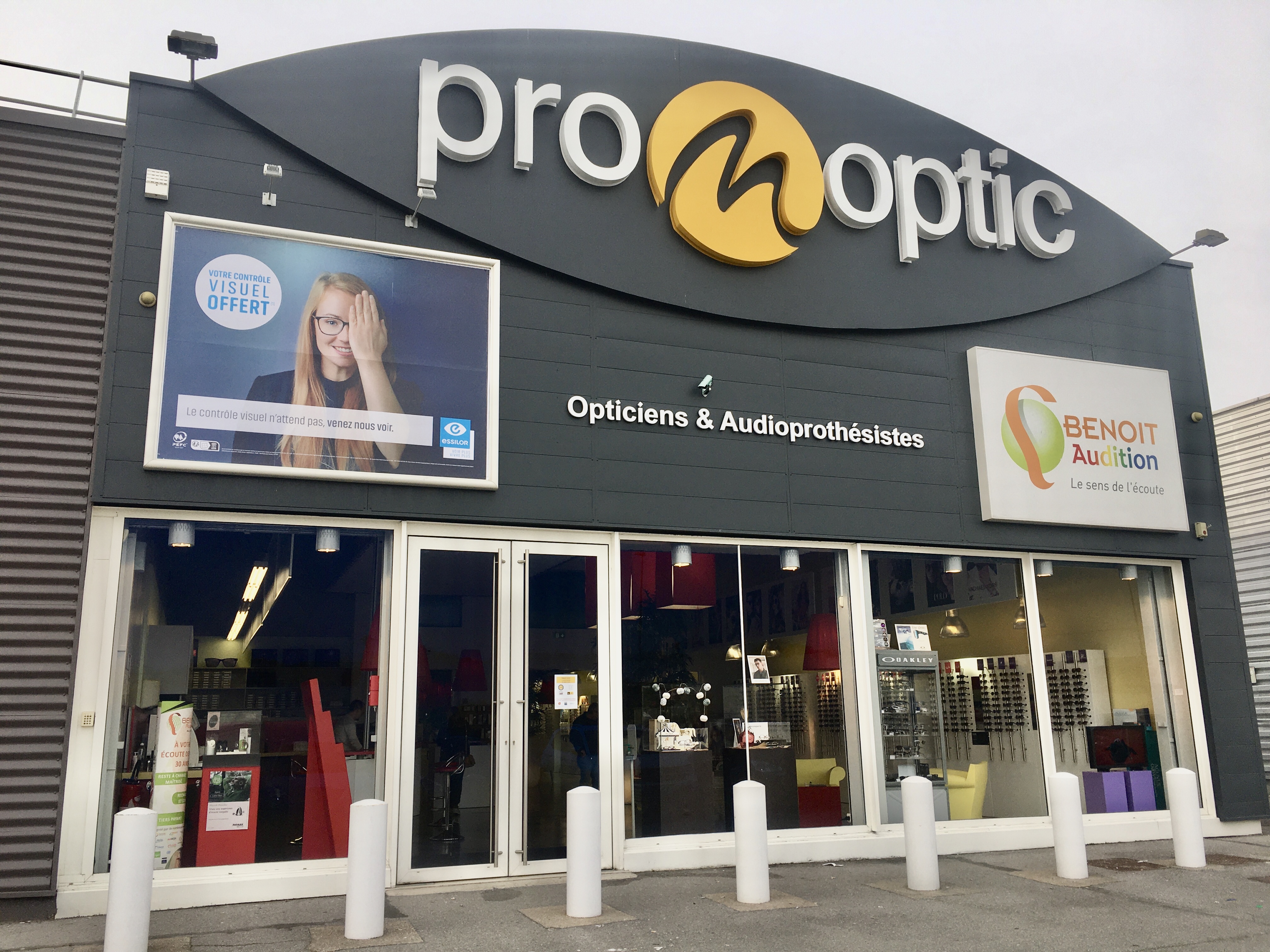 Foto 2 di PROMOPTIC