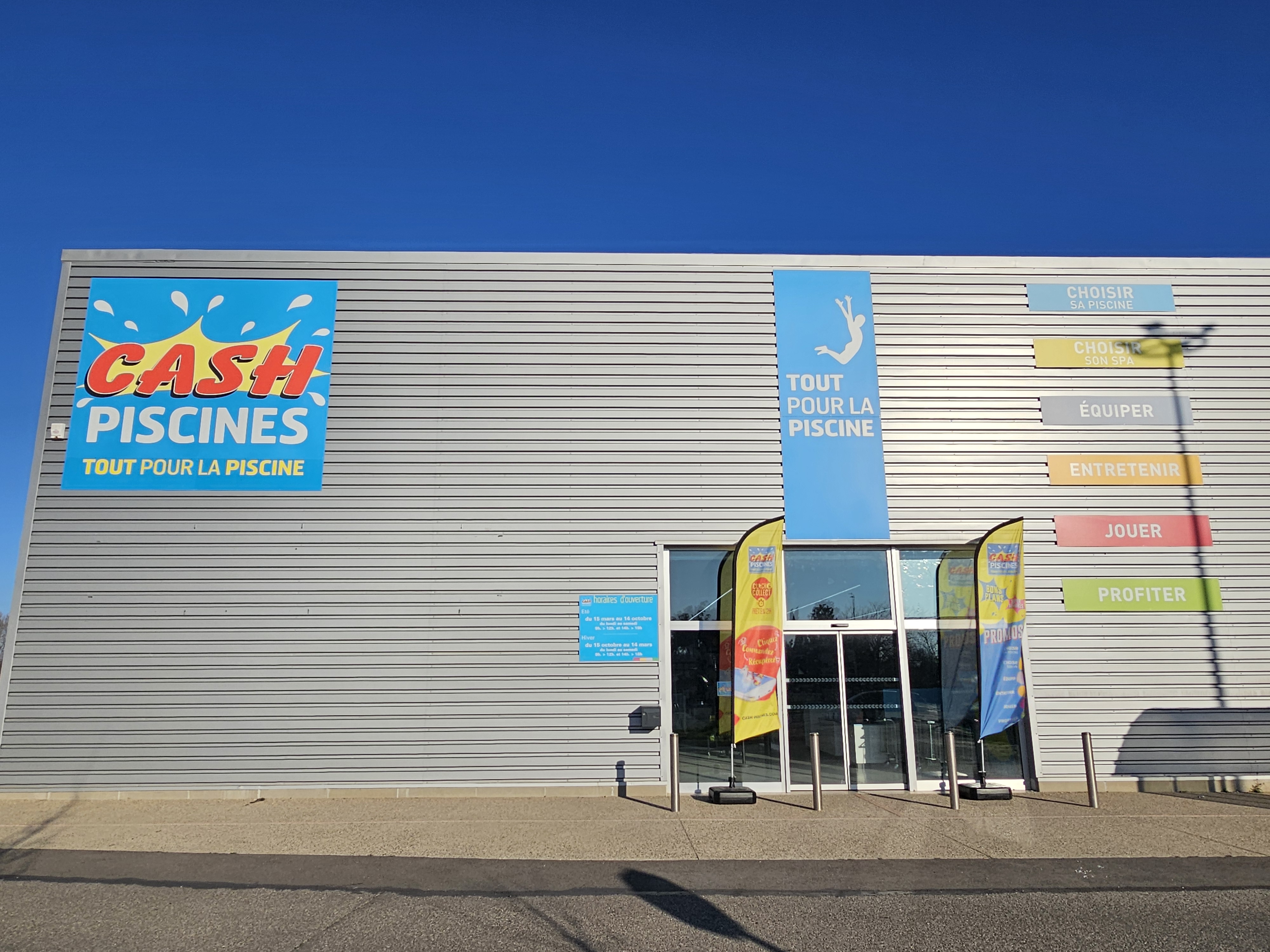 Foto 1 di Cash Piscines