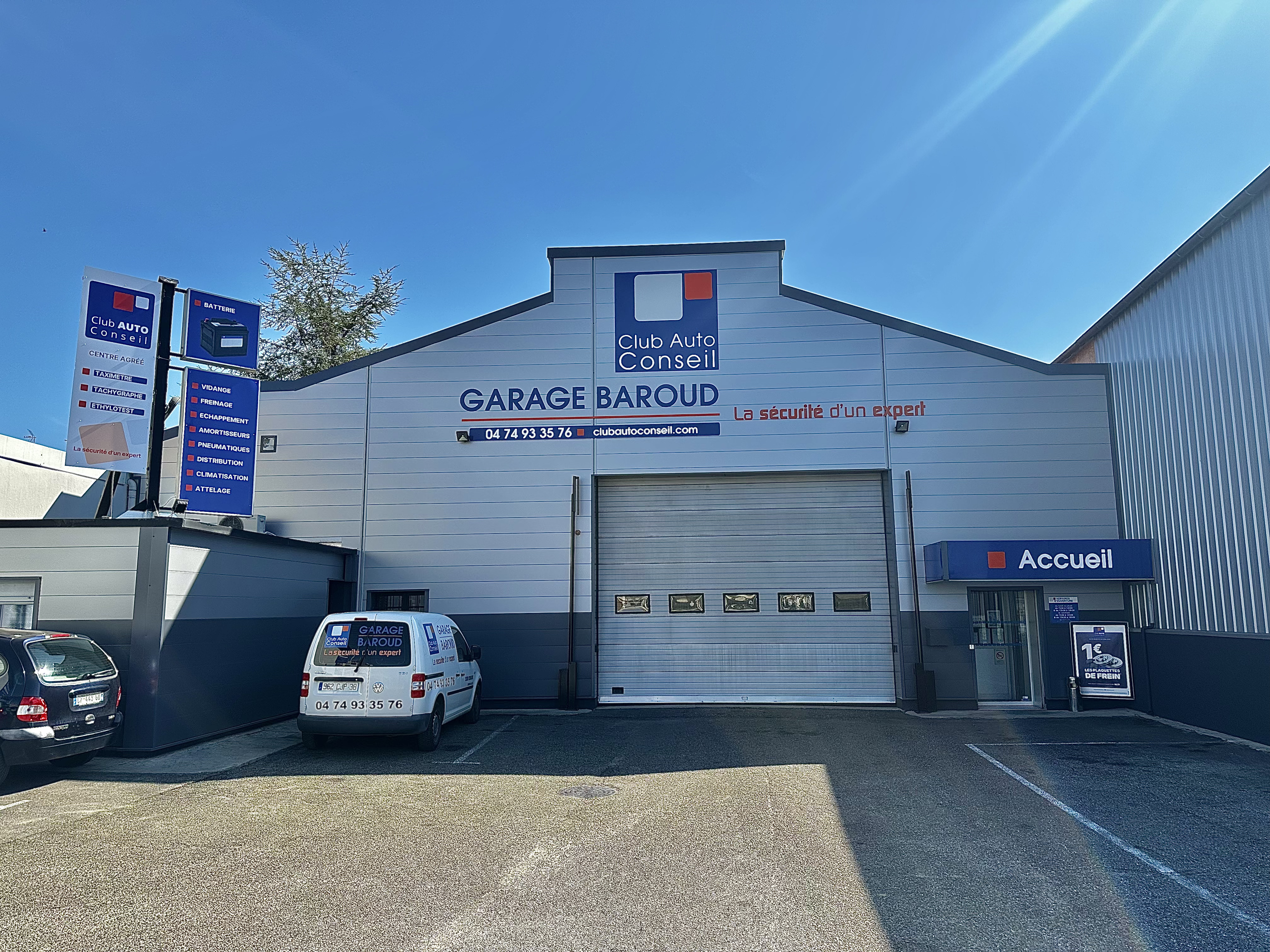 Foto 2 di GARAGE BAROUD