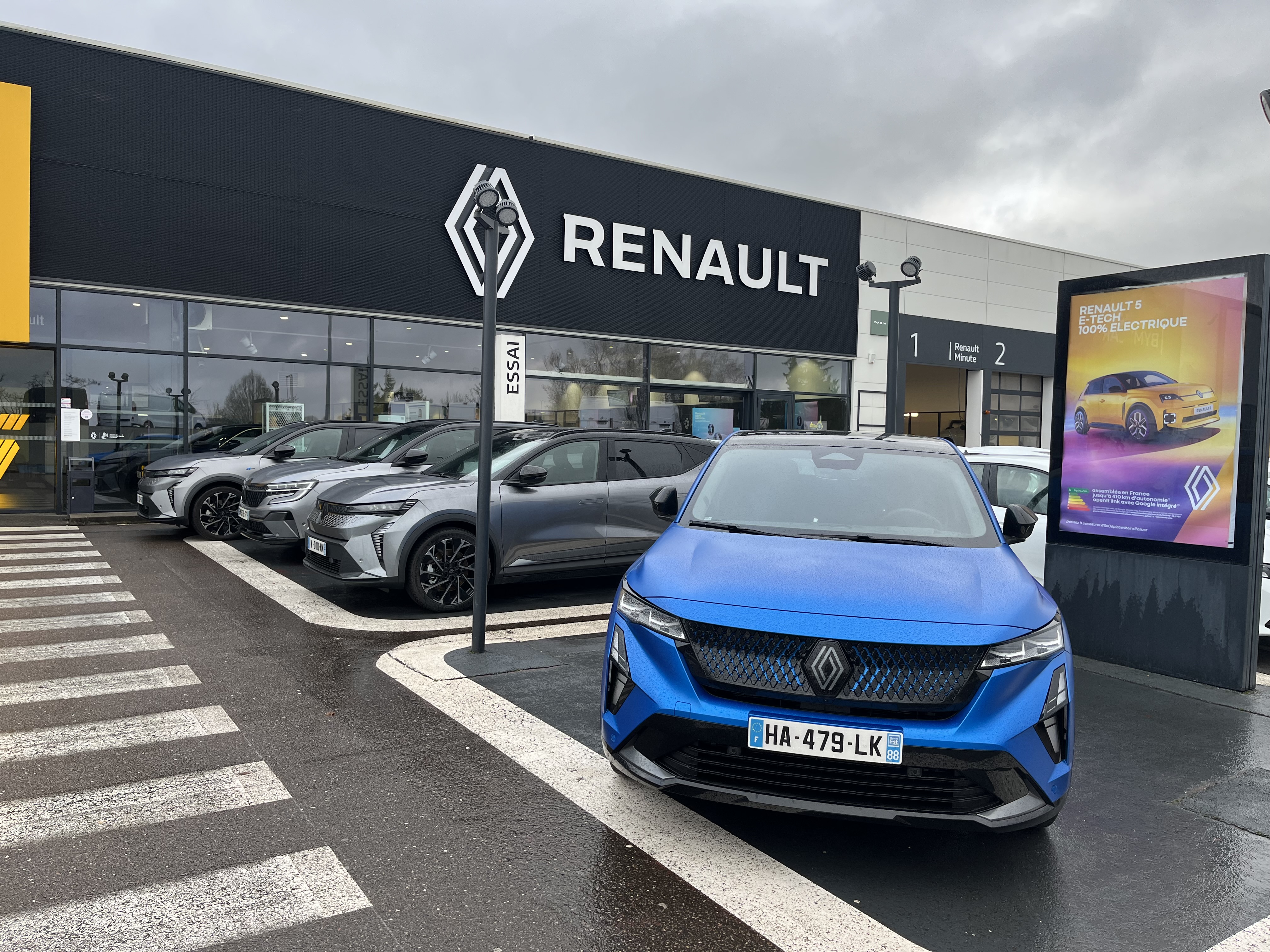 Foto 1 di Renault Epinal - BYmyCAR