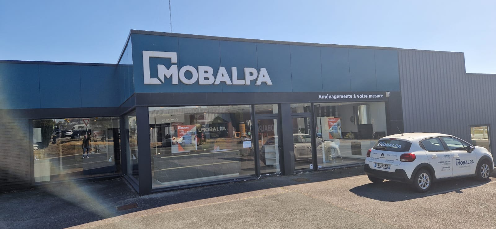 Foto 1 di Mobalpa