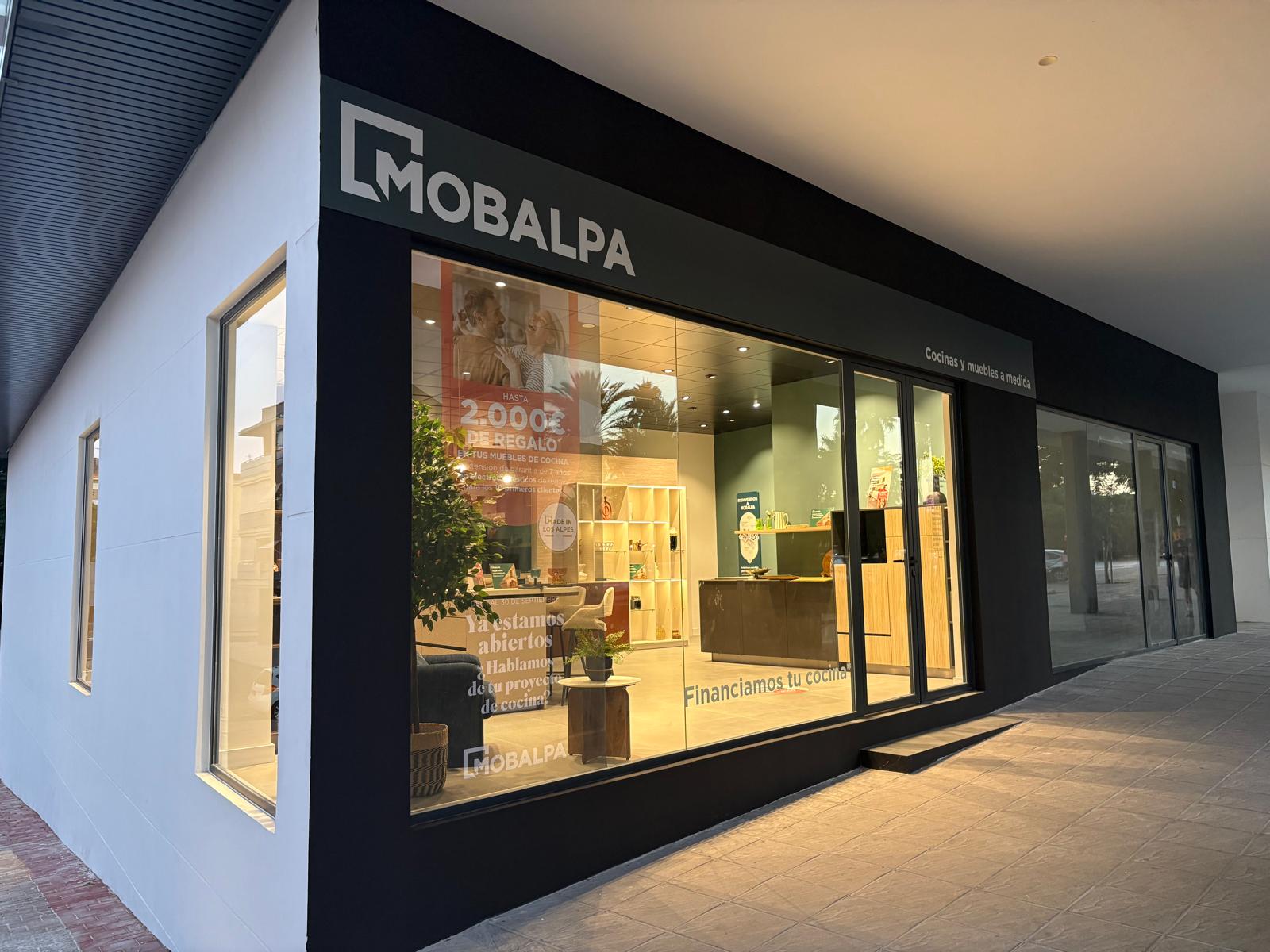 Foto 2 di Mobalpa