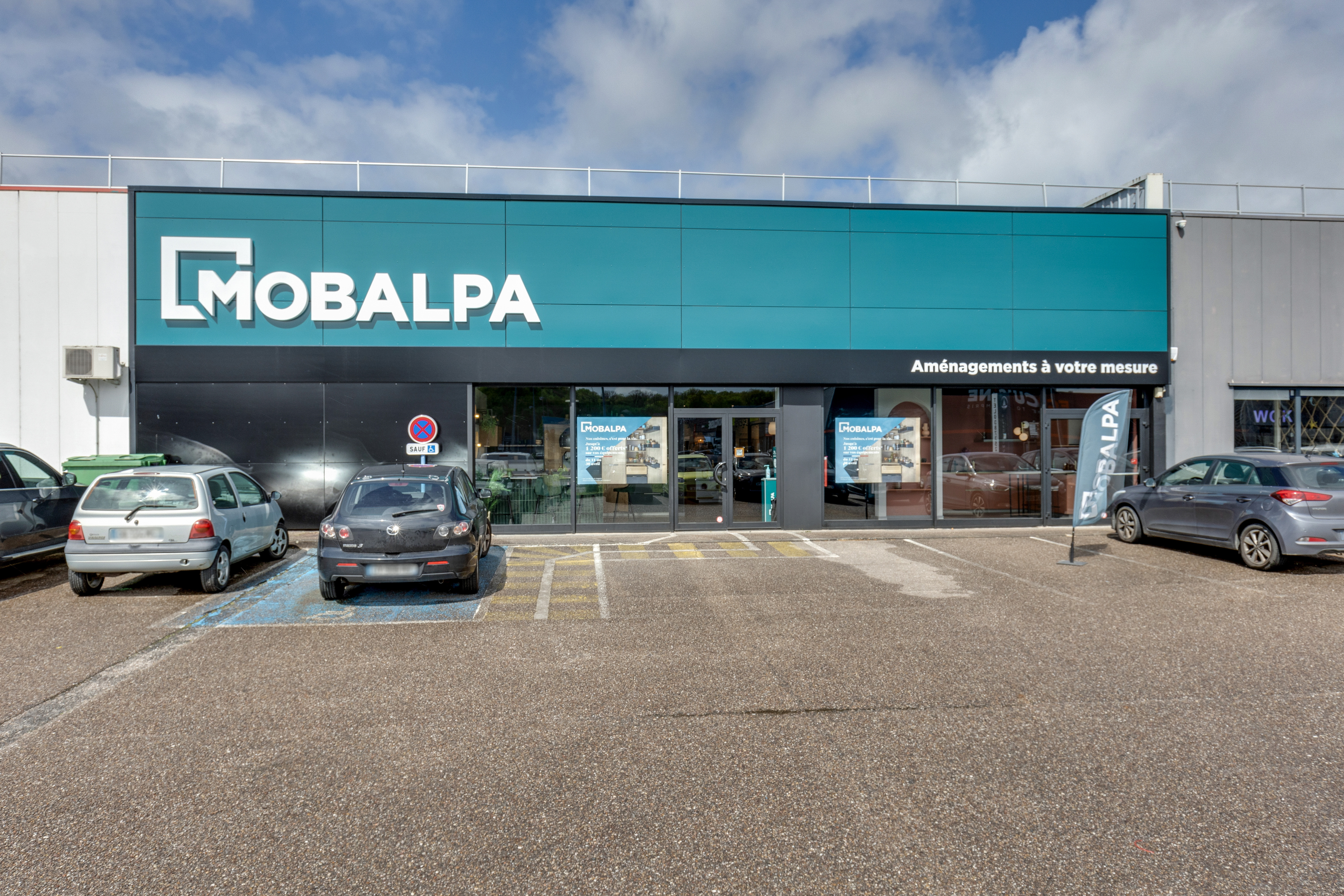 Foto 1 di Mobalpa