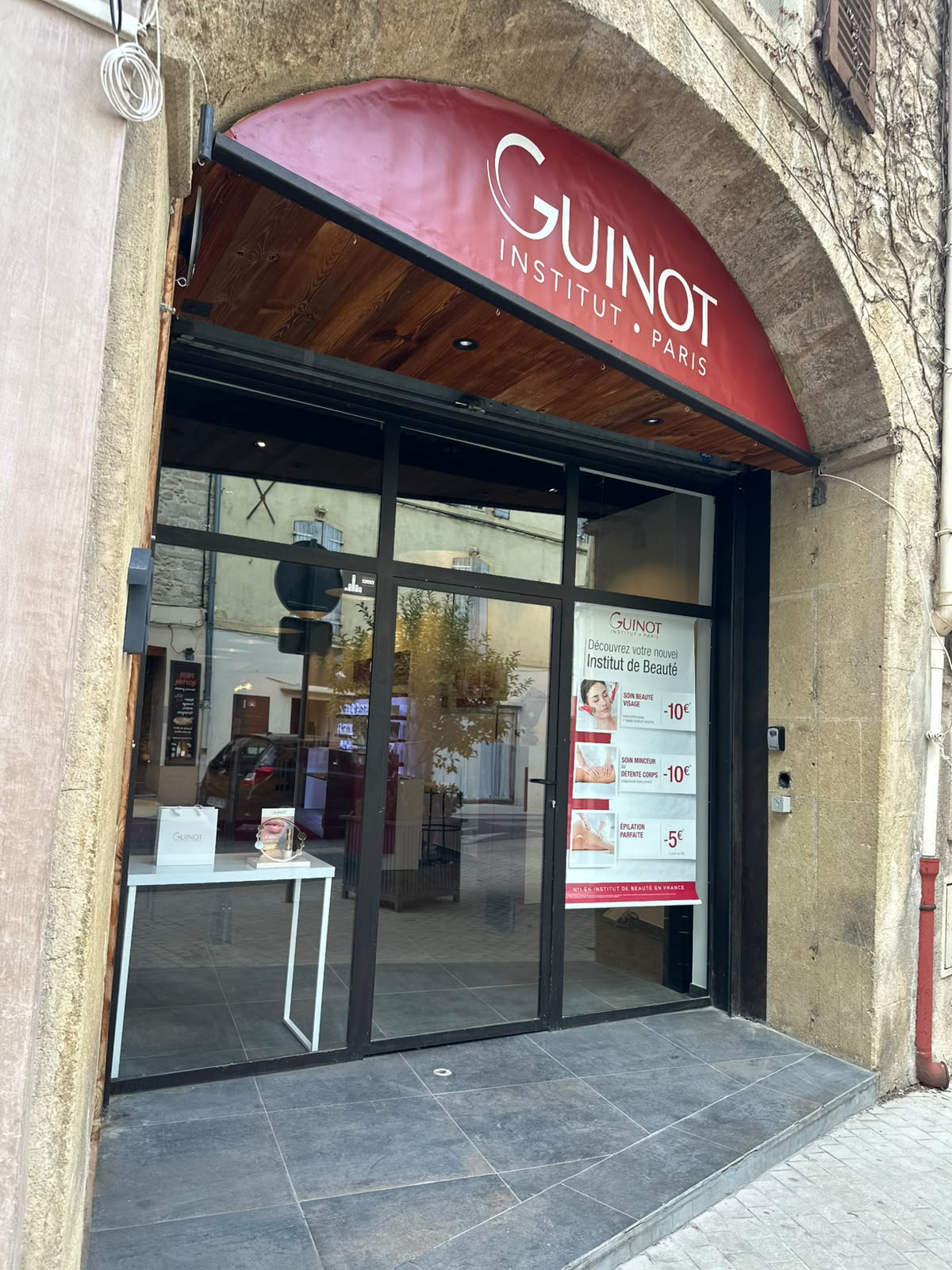 Foto 1 di Institut Guinot