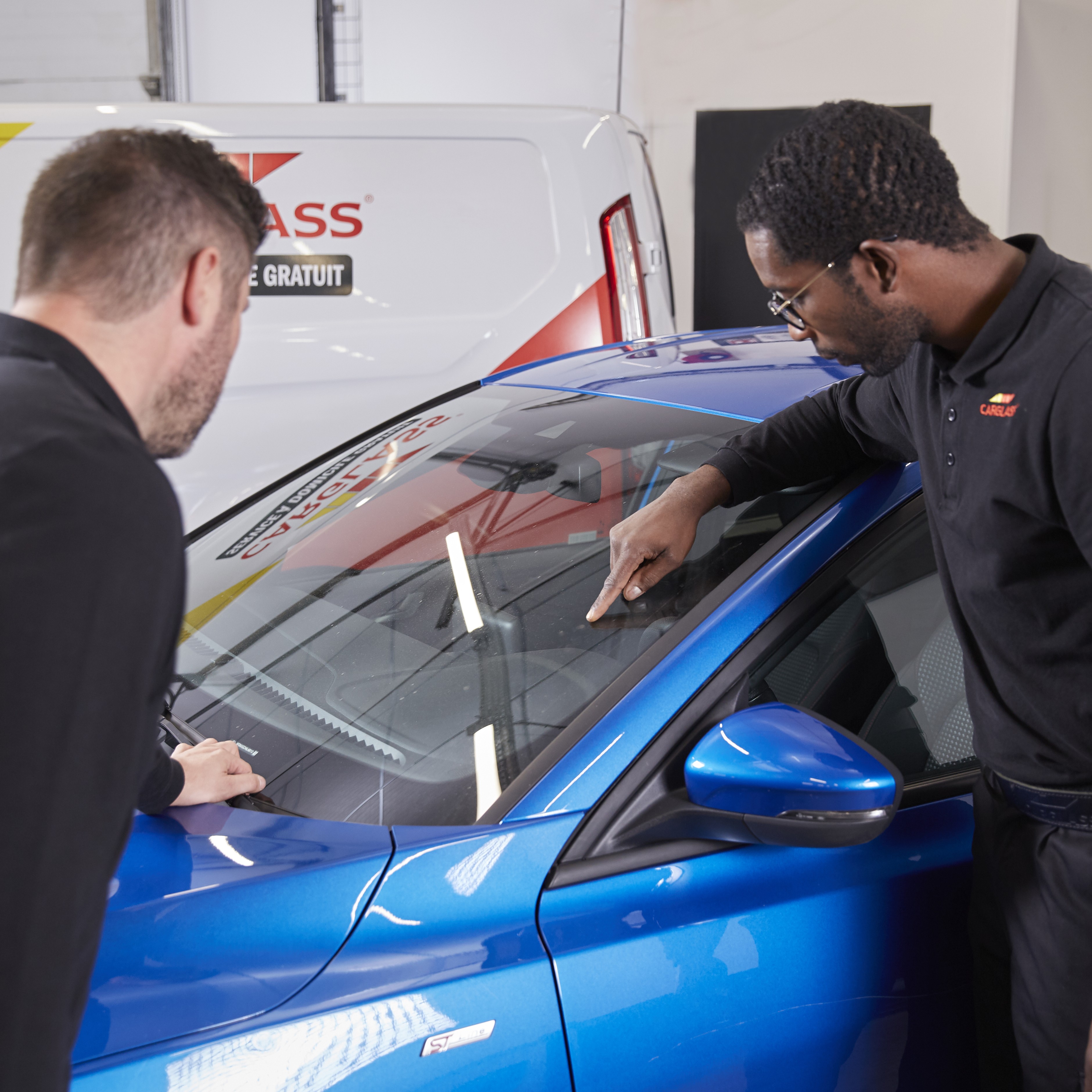 Foto 38 di CARGLASS Pare-Brise Crest