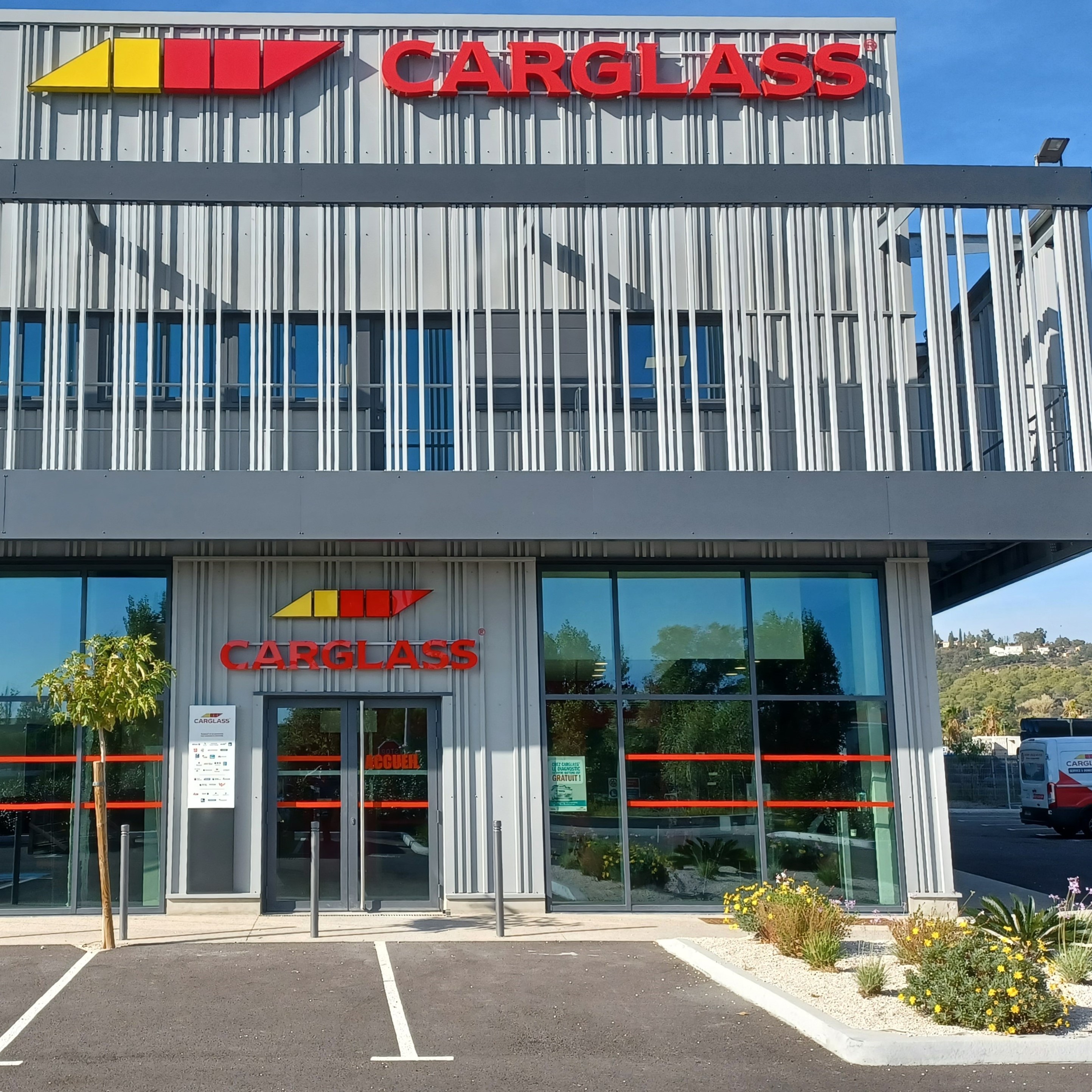 Foto 70 di CARGLASS Pare-Brise Frejus