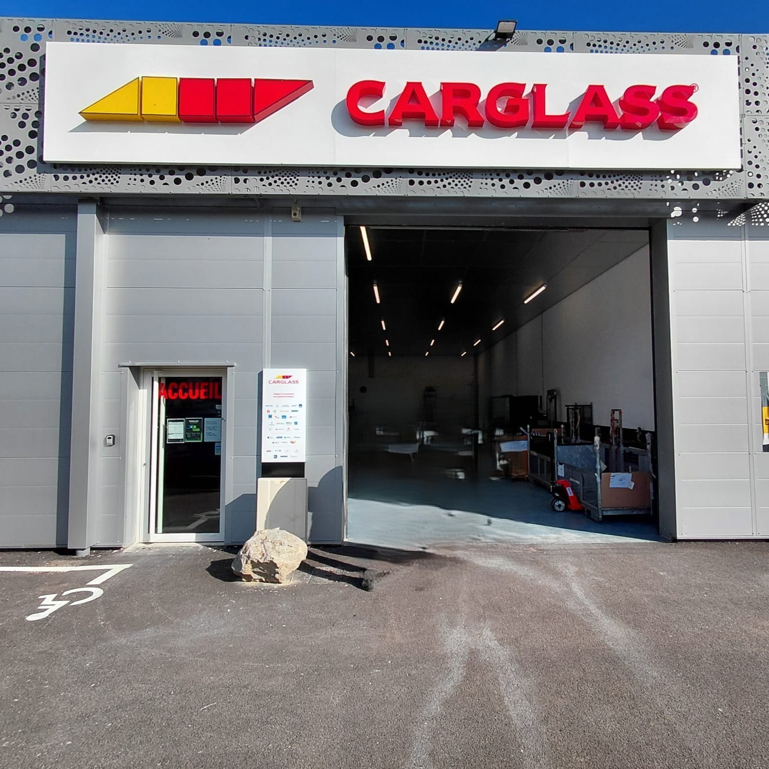 Foto 110 di CARGLASS Pare-Brise Crest