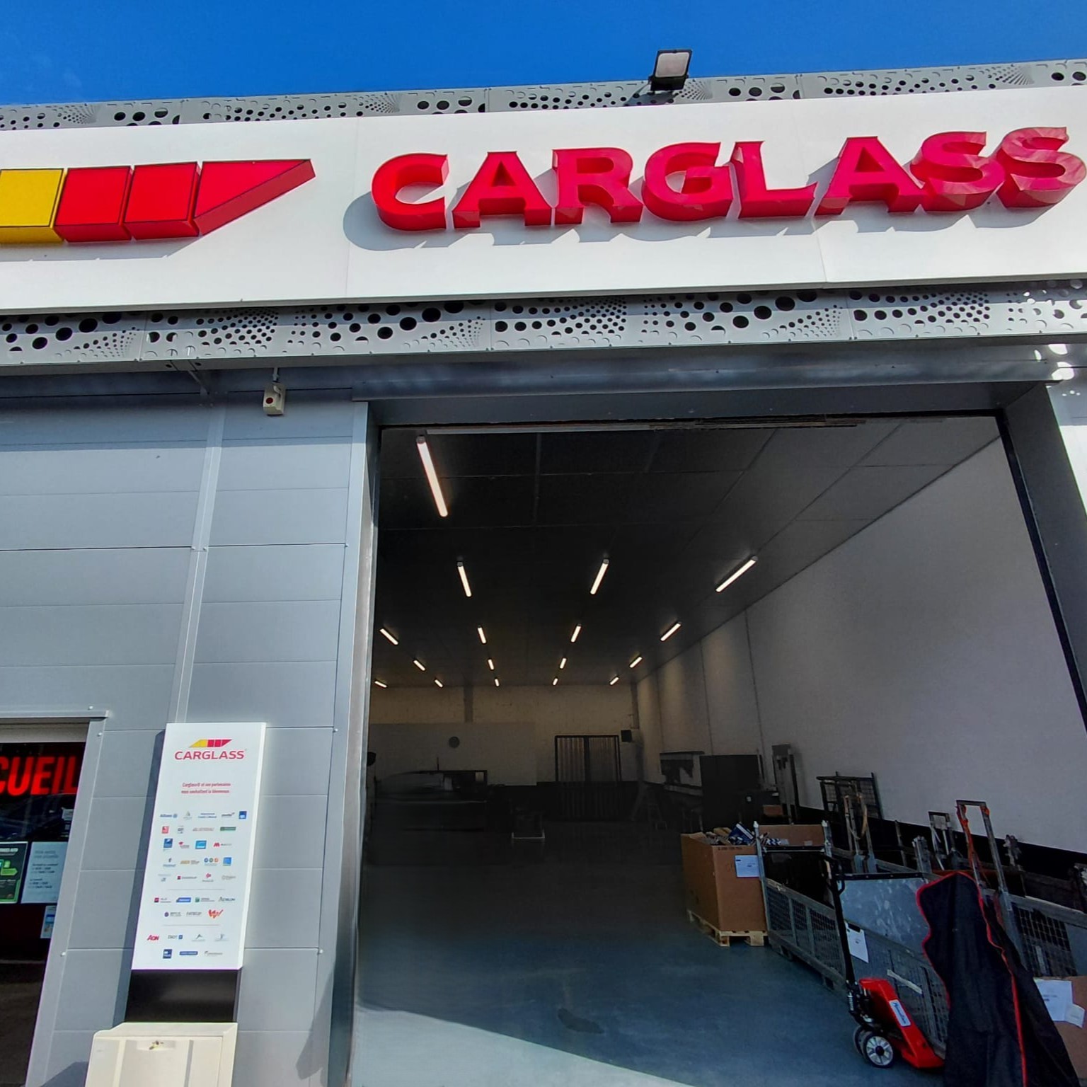 Foto 105 di CARGLASS Pare-Brise Crest
