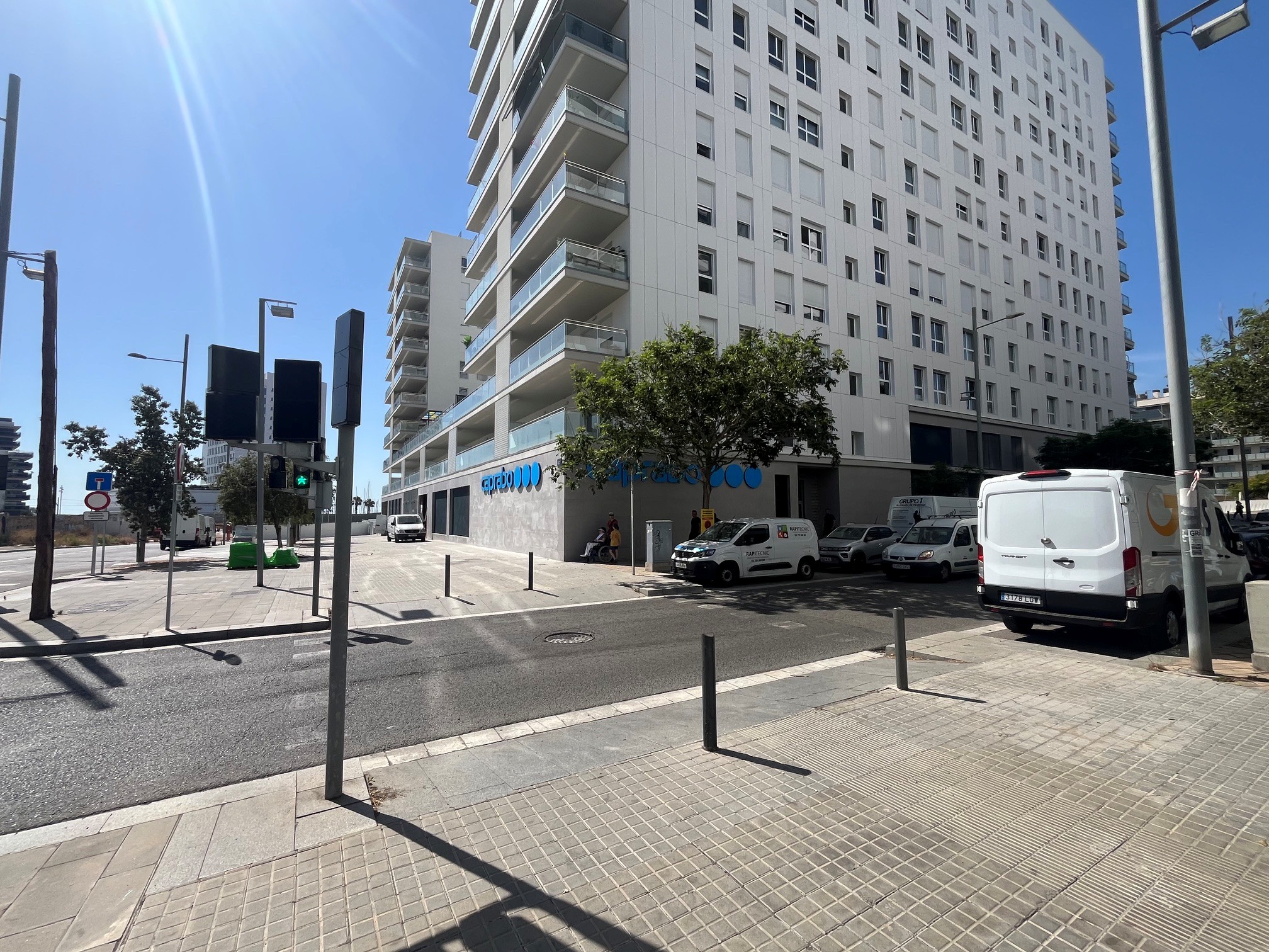 Foto 2 di Caprabo