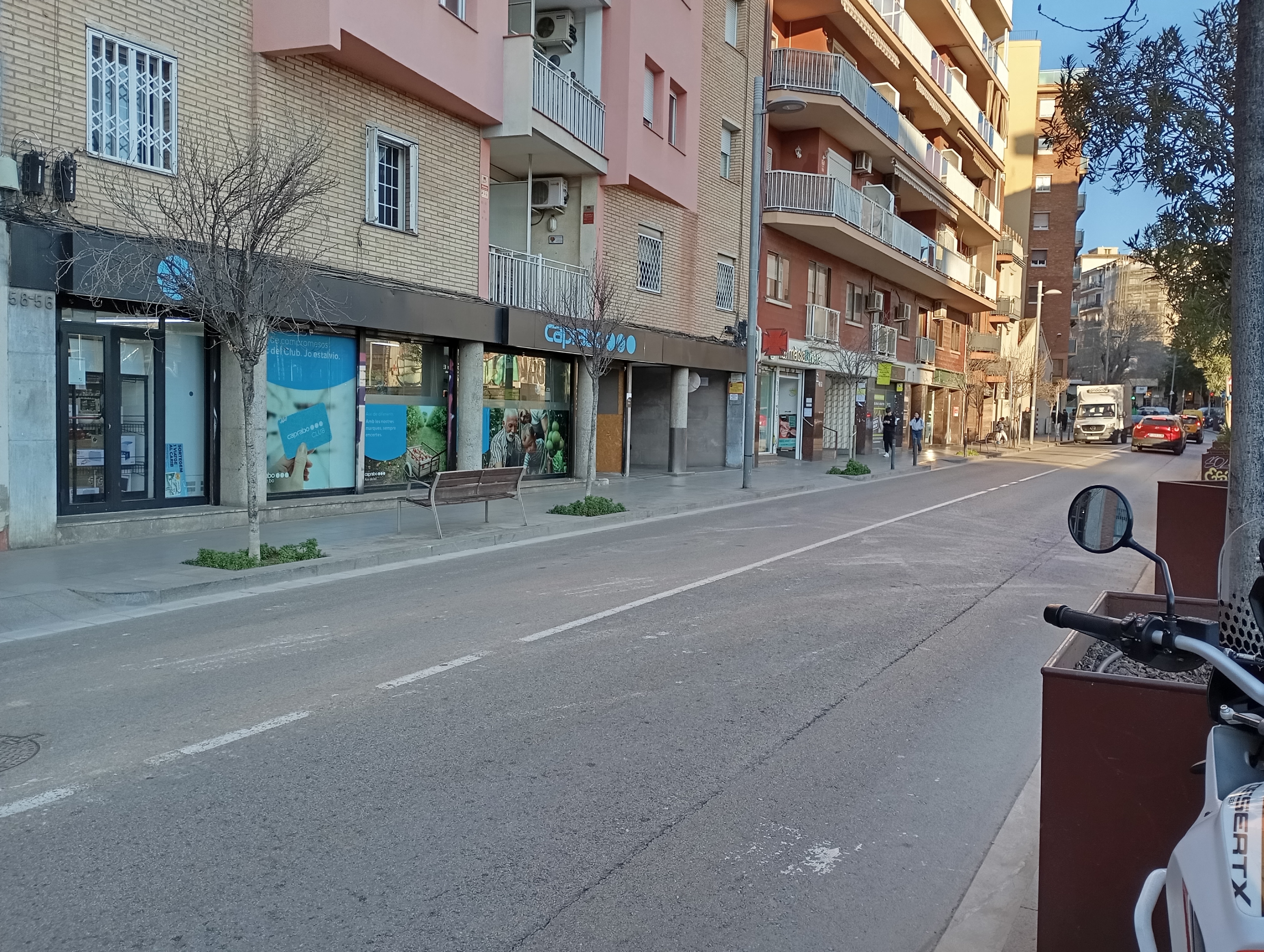 Foto 2 di Caprabo