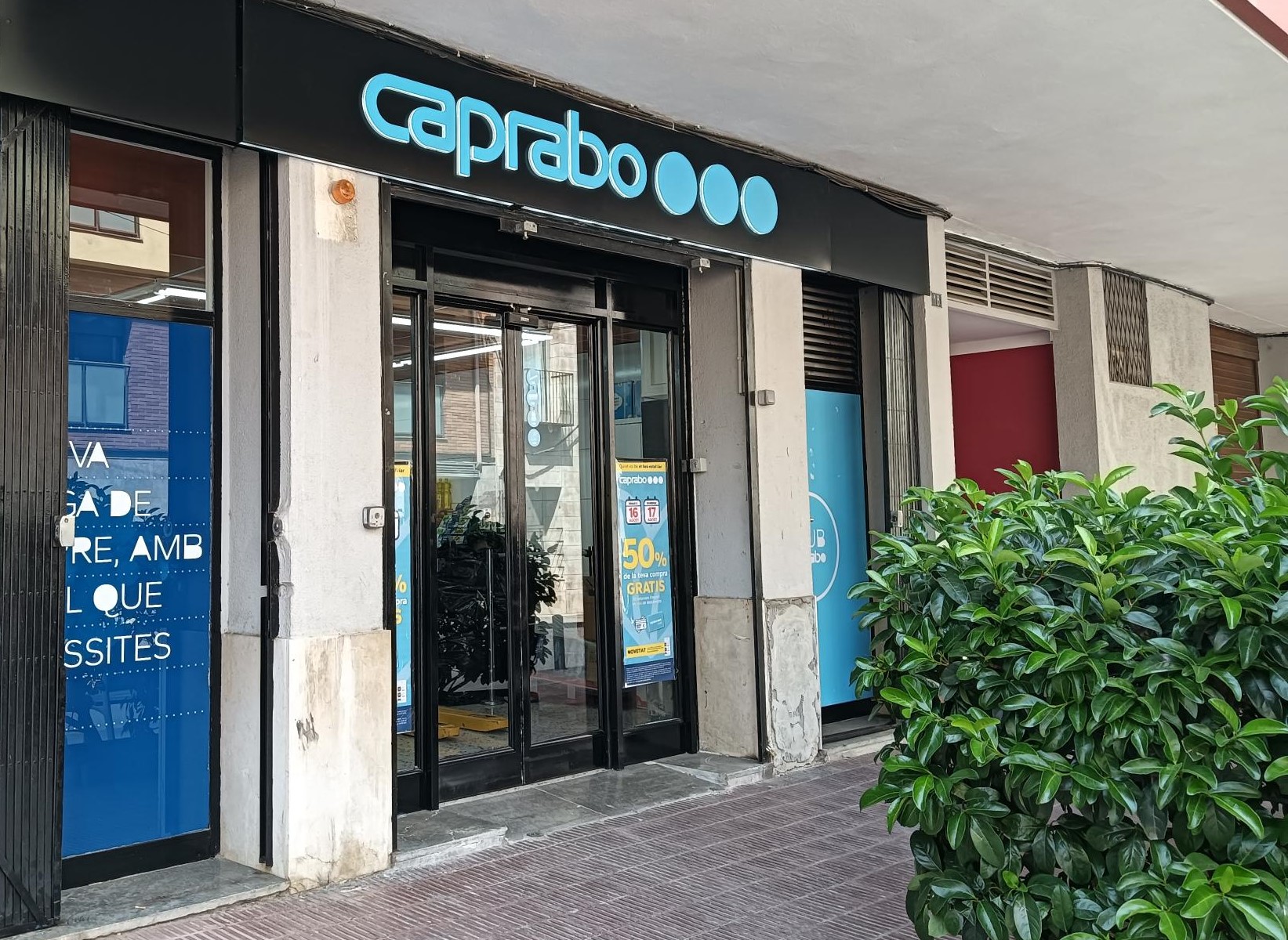 Foto 1 di Caprabo