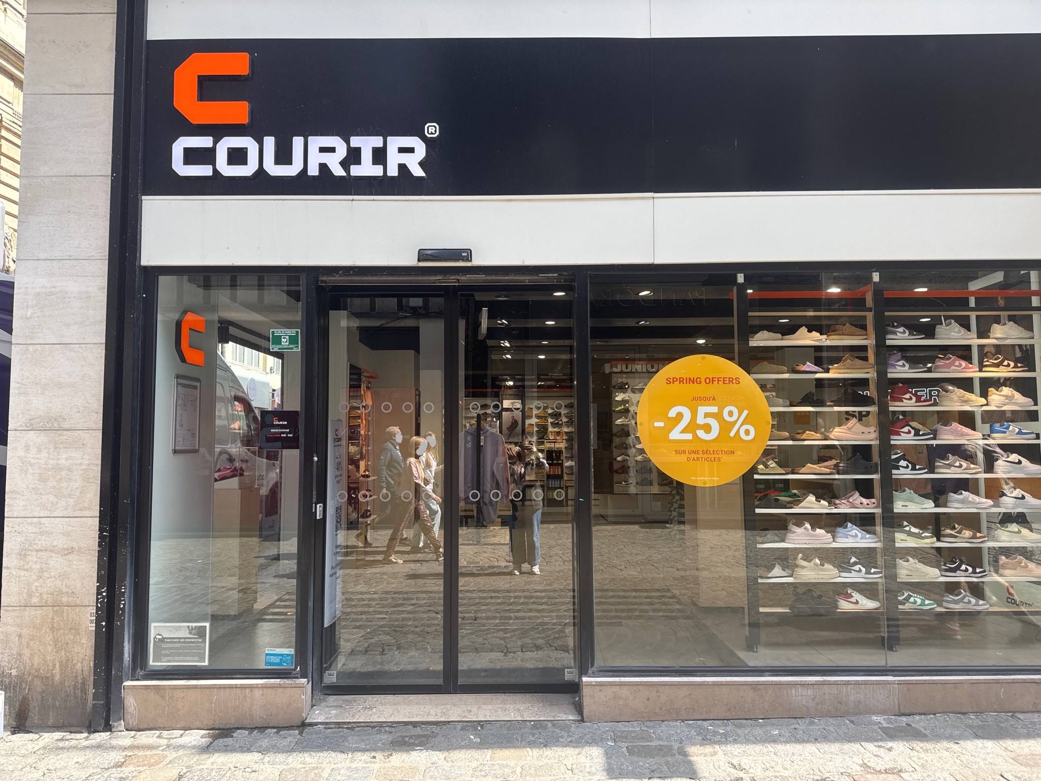 Foto 2 di Courir