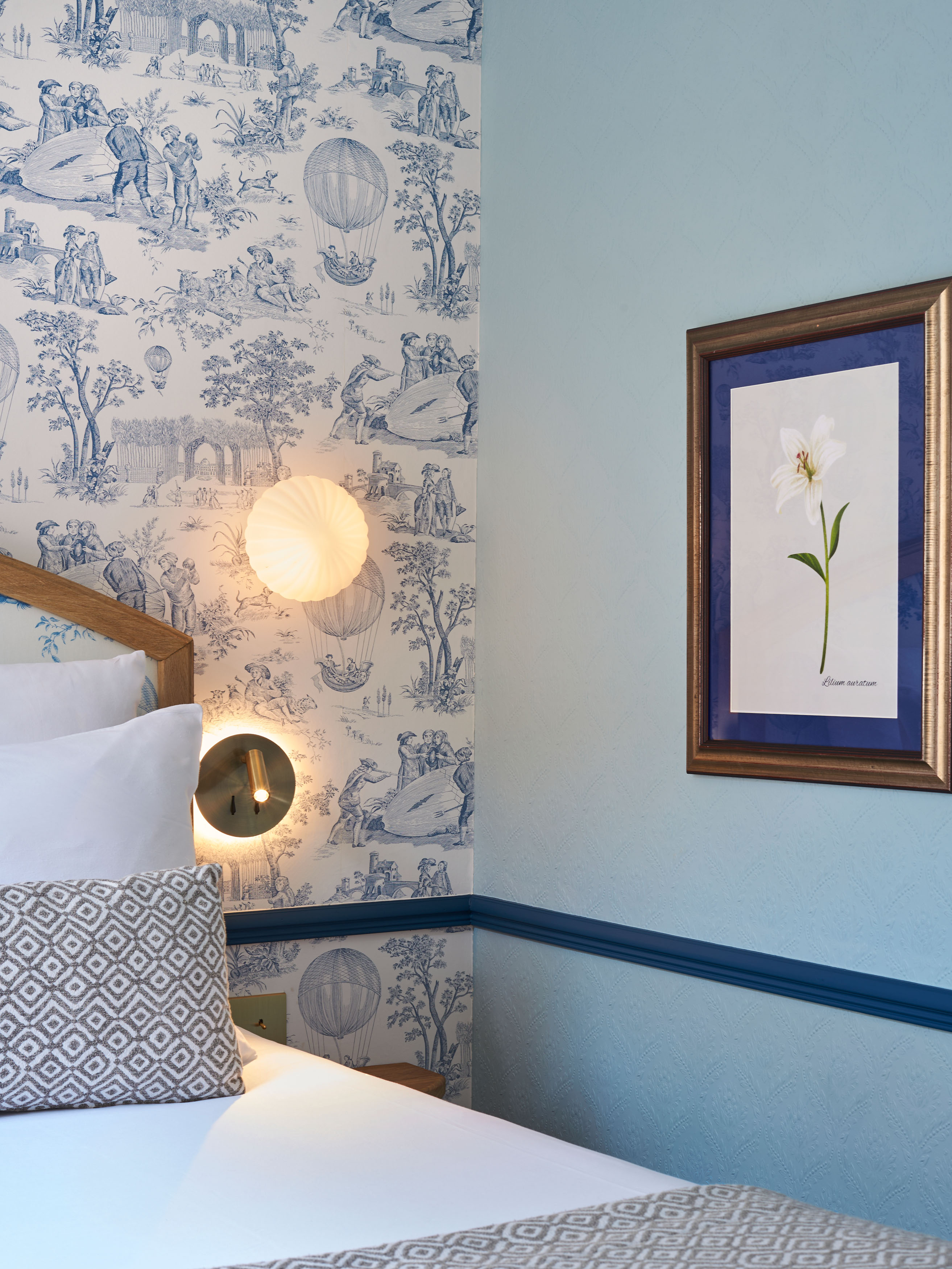 Hôtel De Neuve by HappyCulture