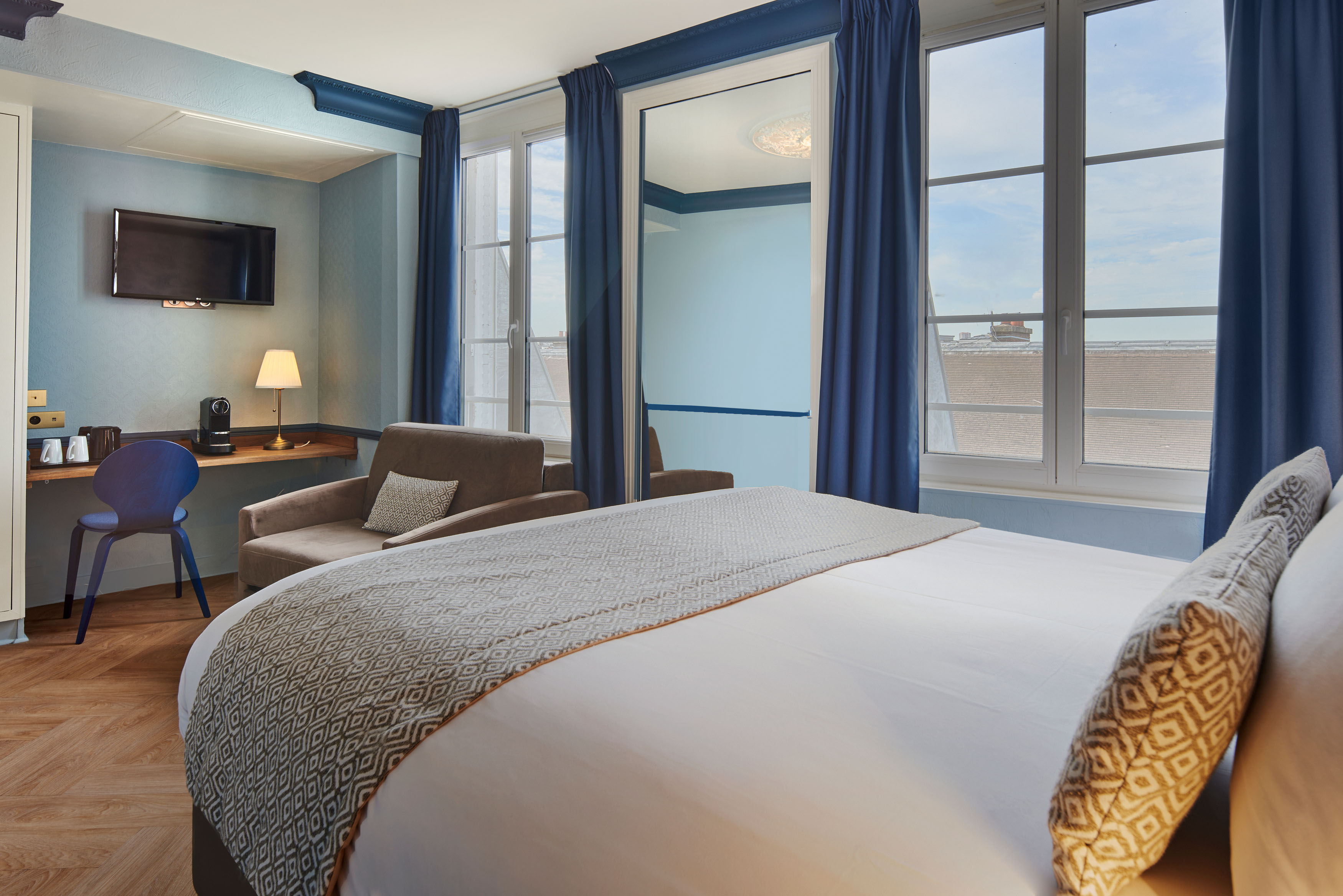 Hôtel De Neuve by HappyCulture