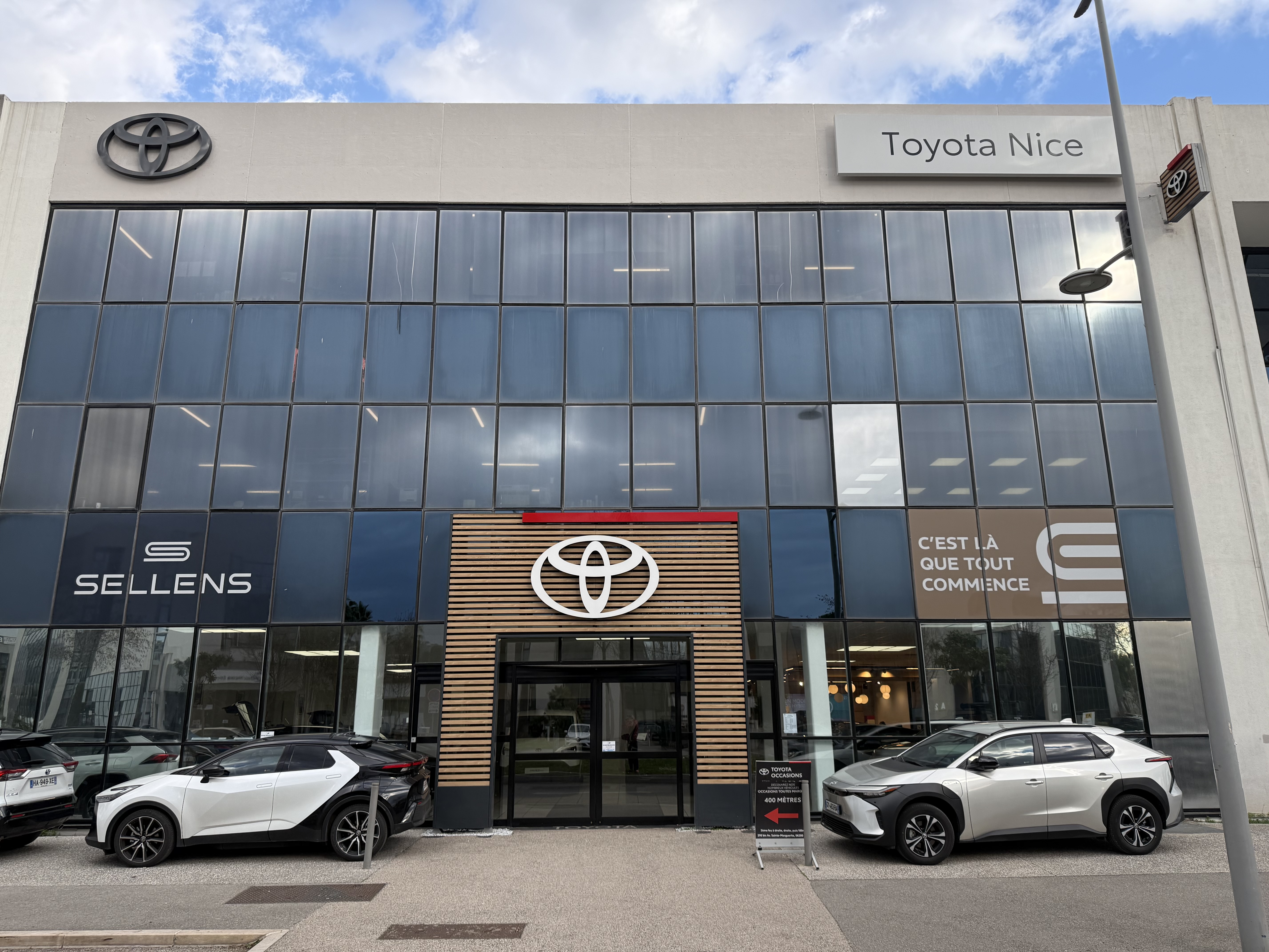 Foto 1 di Toyota Nice - Sellens