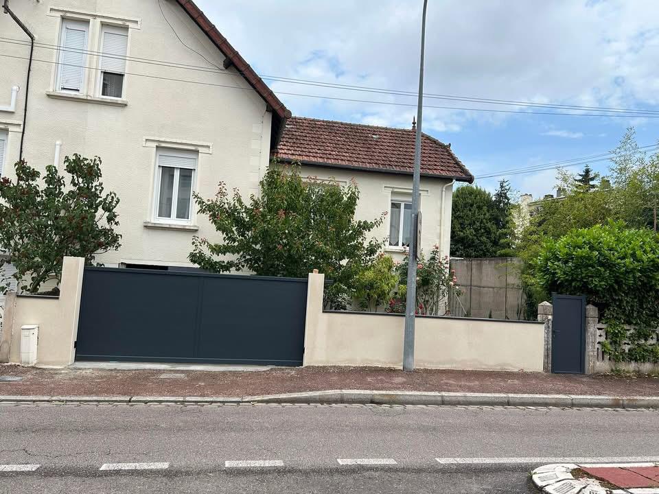 Foto 245 di La Maison Des Travaux