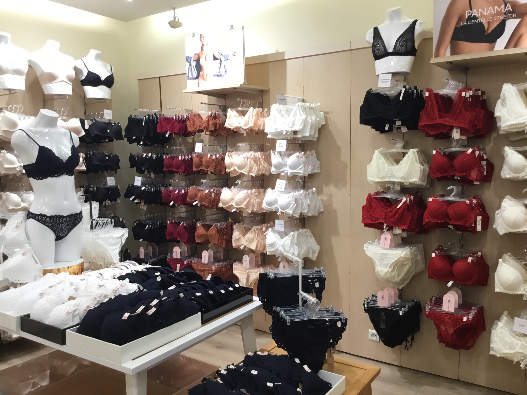 Foto 4 di Etam Lingerie