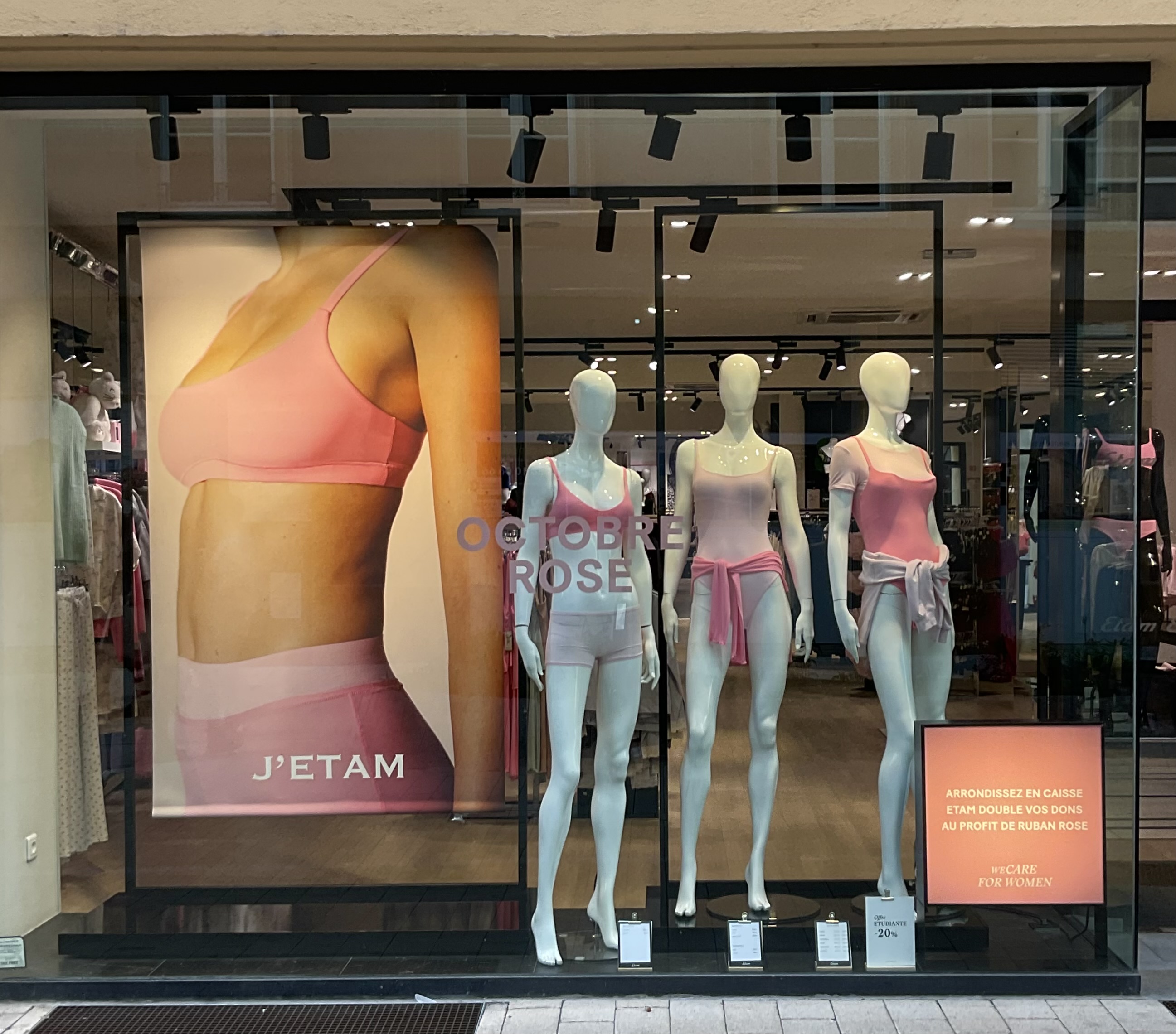 Foto 329 di Etam Lingerie