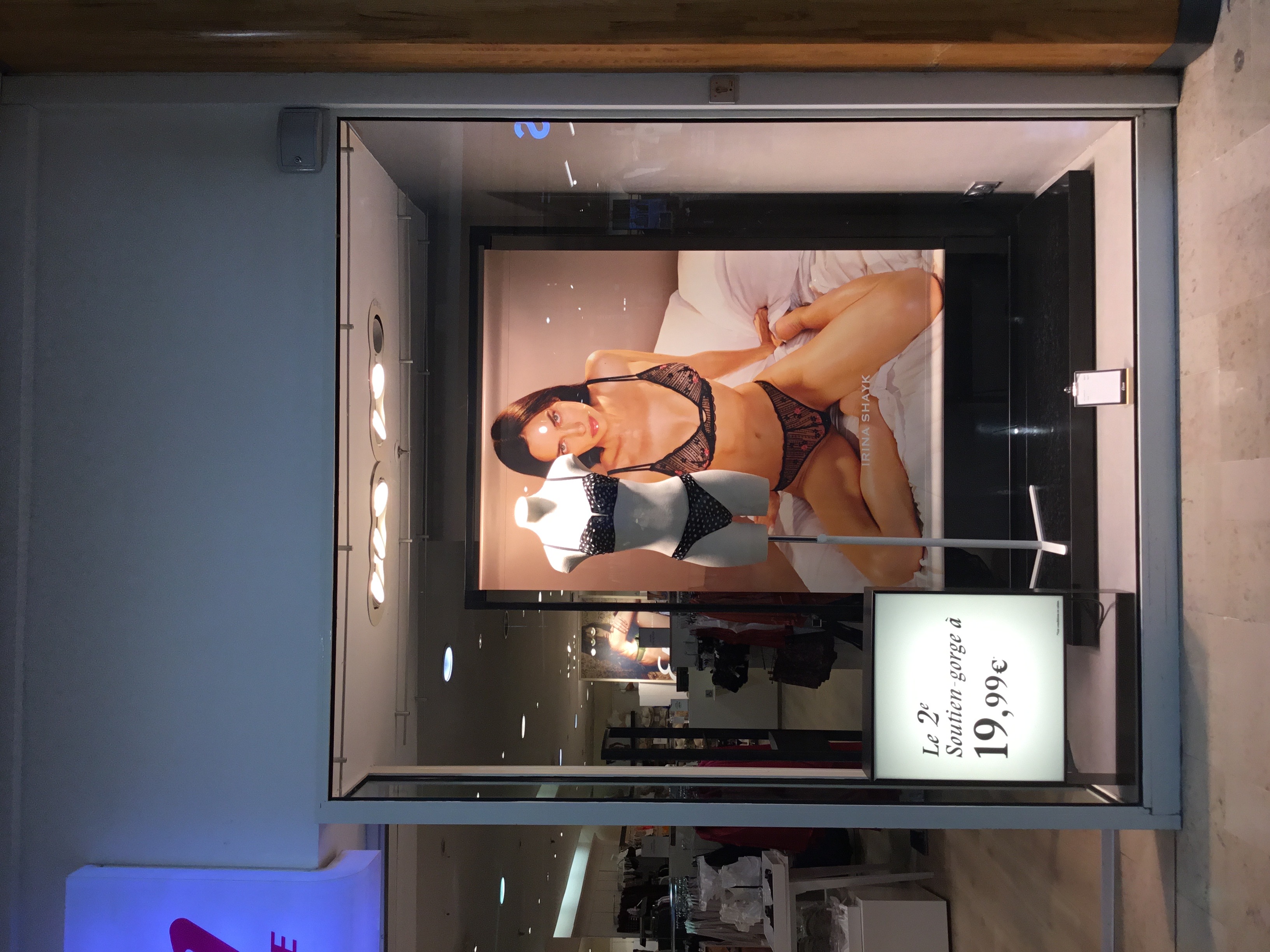 Foto 239 di Etam Lingerie