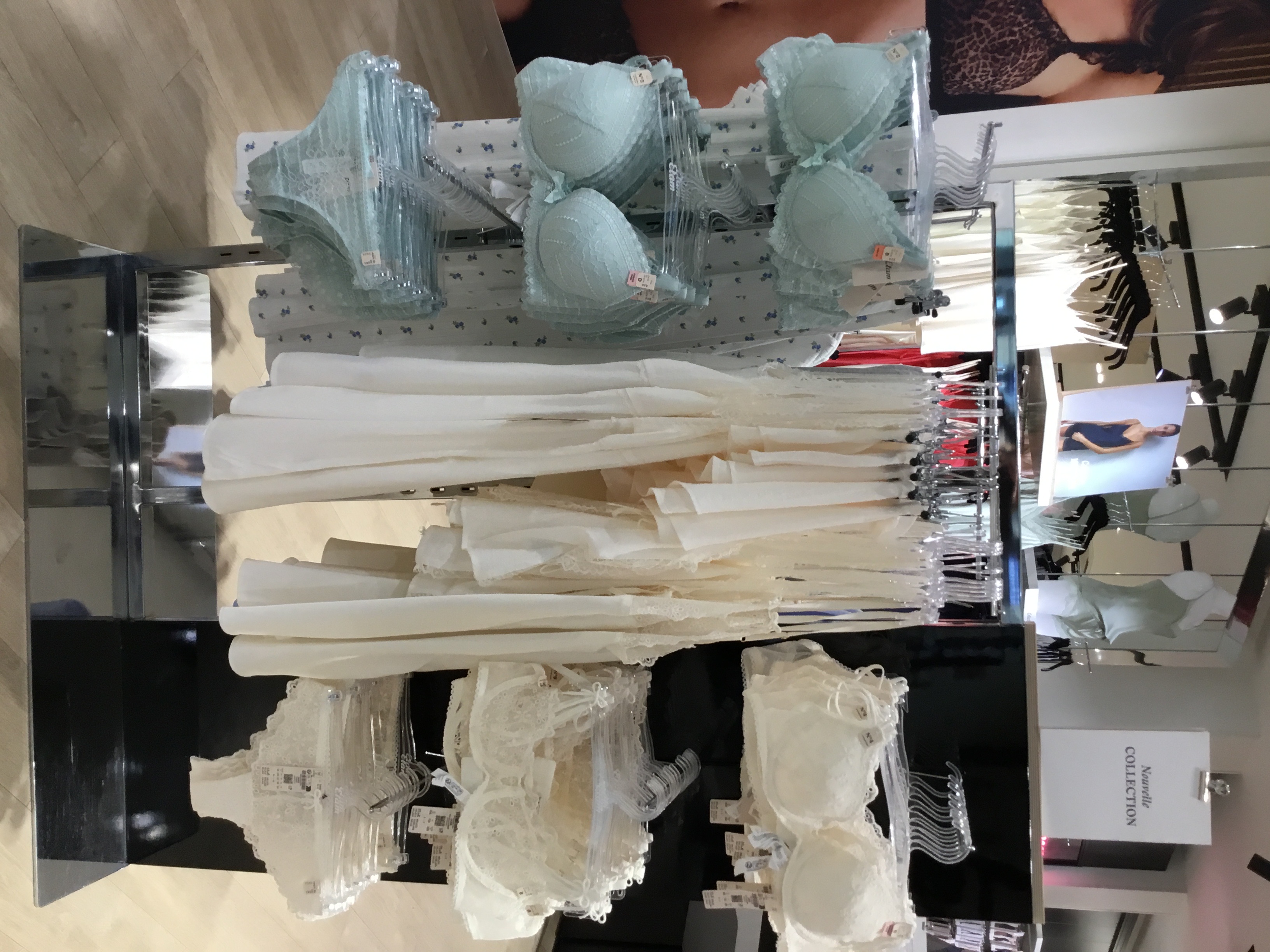 Foto 430 di Etam Lingerie