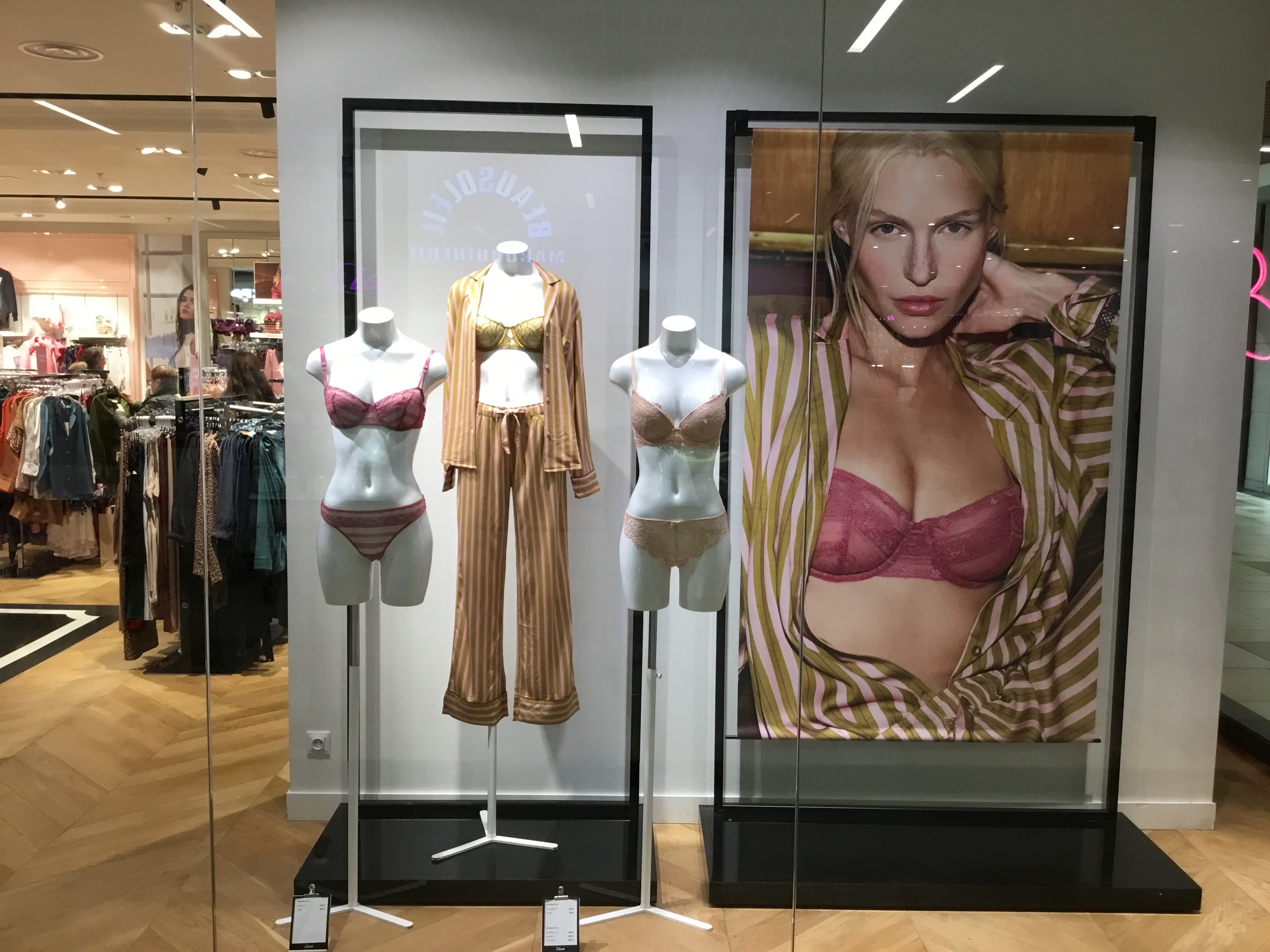 Foto 62 di Etam Lingerie