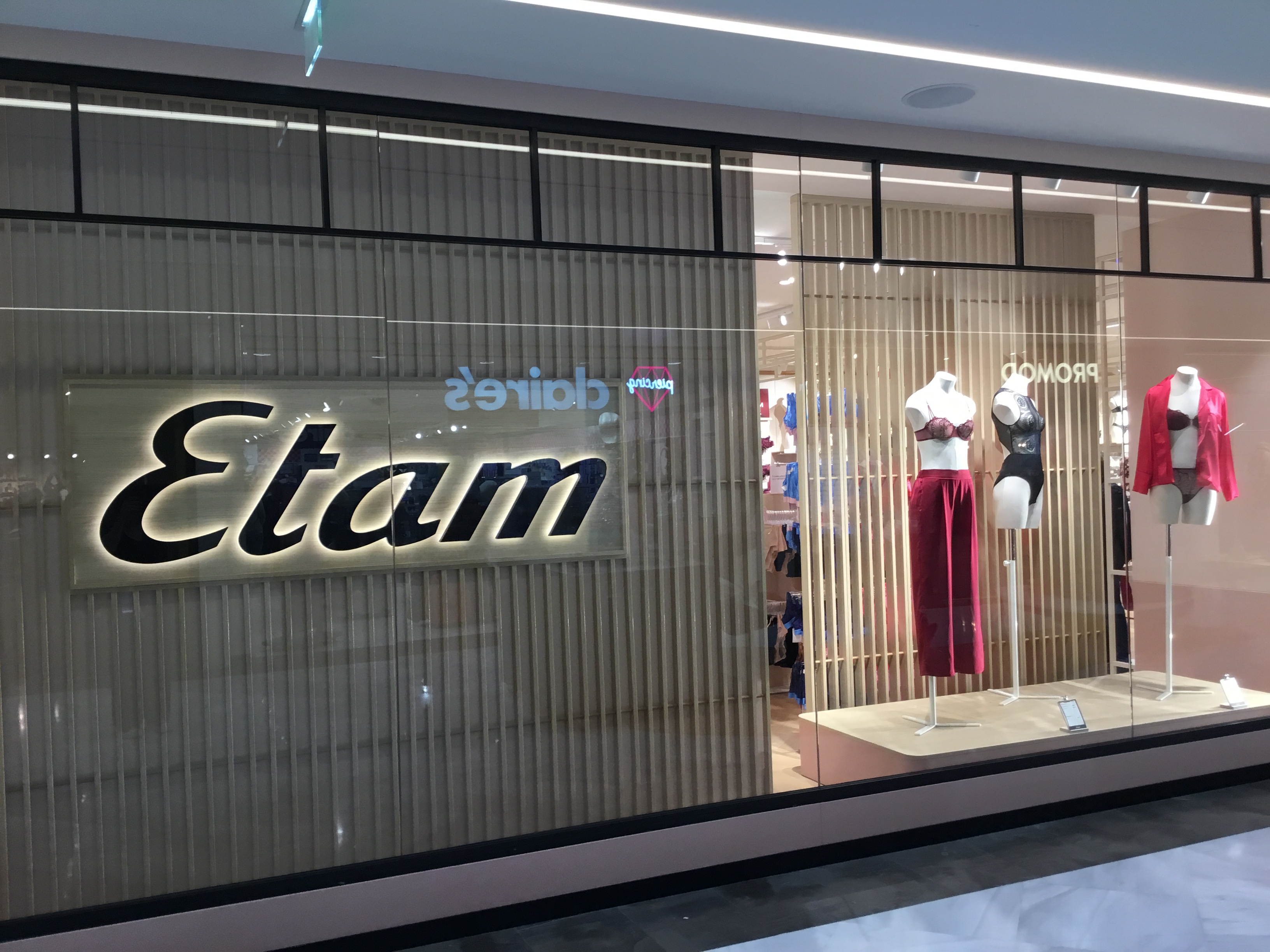Foto 89 di Etam Lingerie