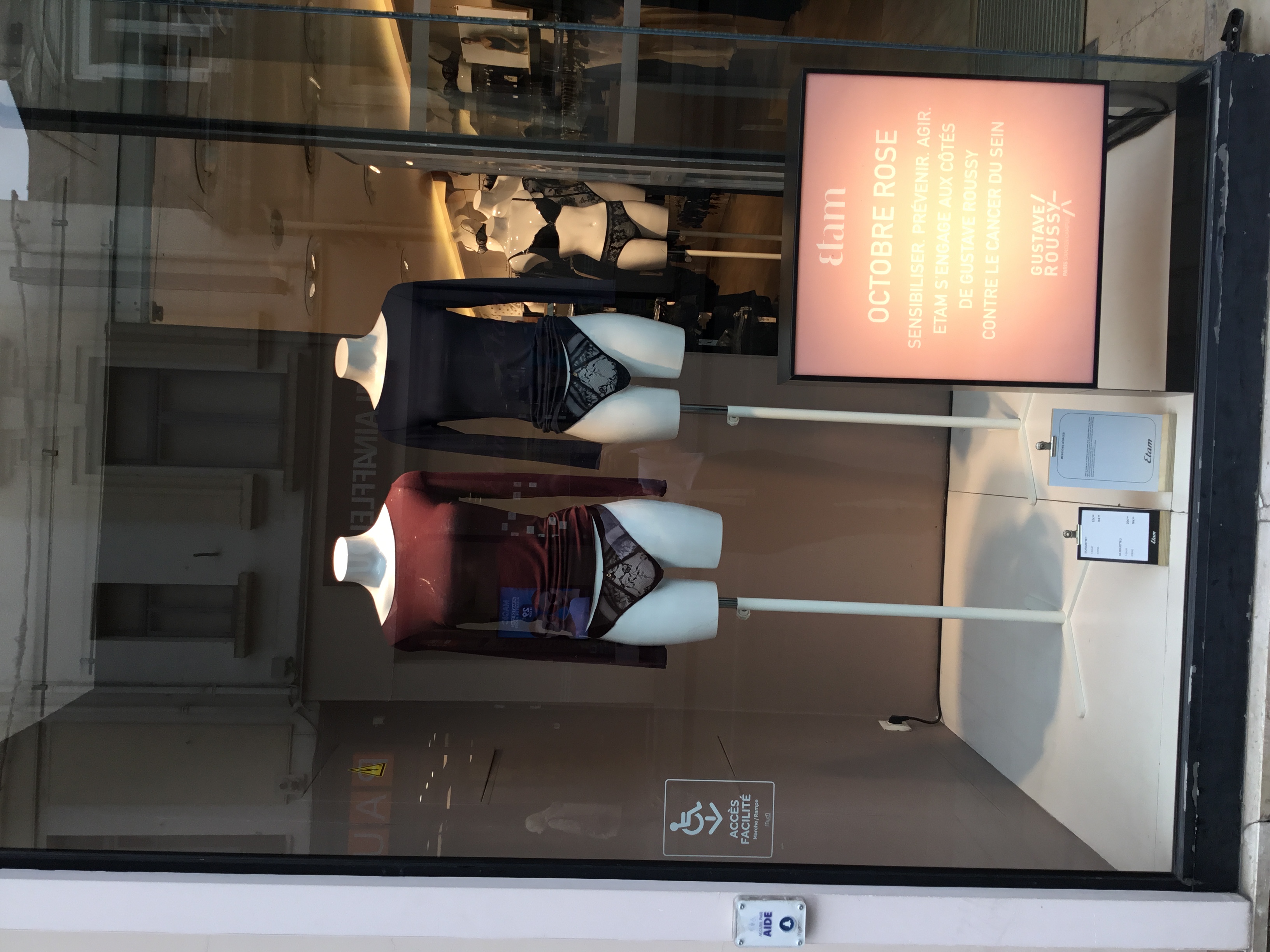 Foto 1 di Etam Lingerie