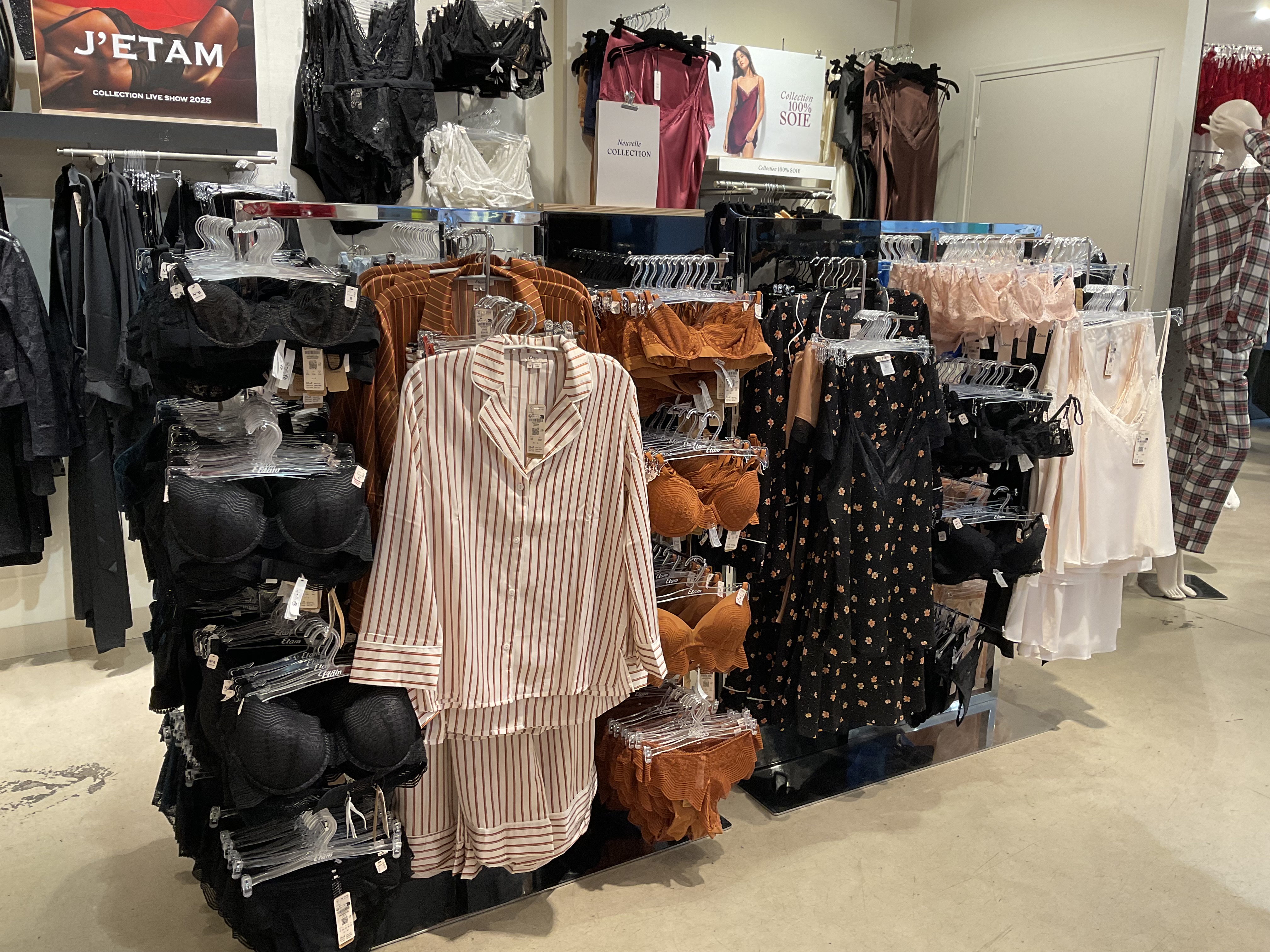 Foto 227 di Etam Lingerie