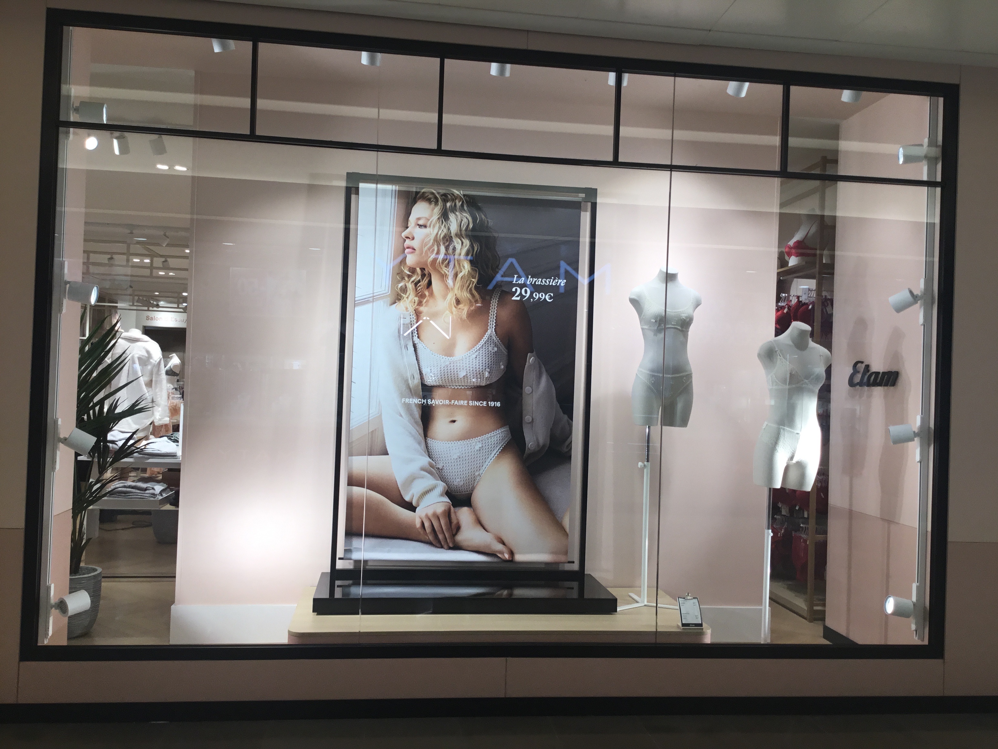 Foto 24 di Etam Lingerie