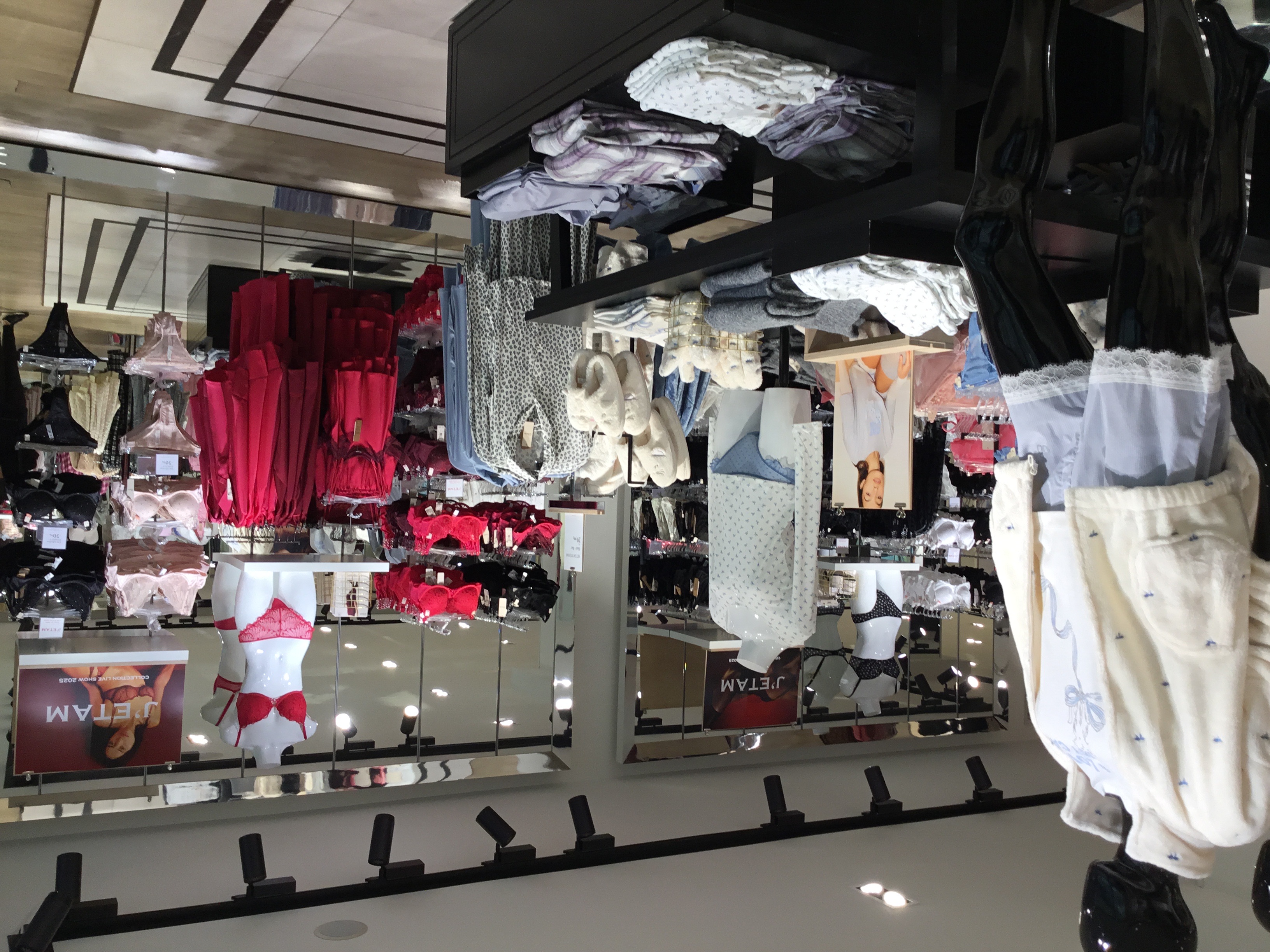 Foto 330 di Etam Lingerie