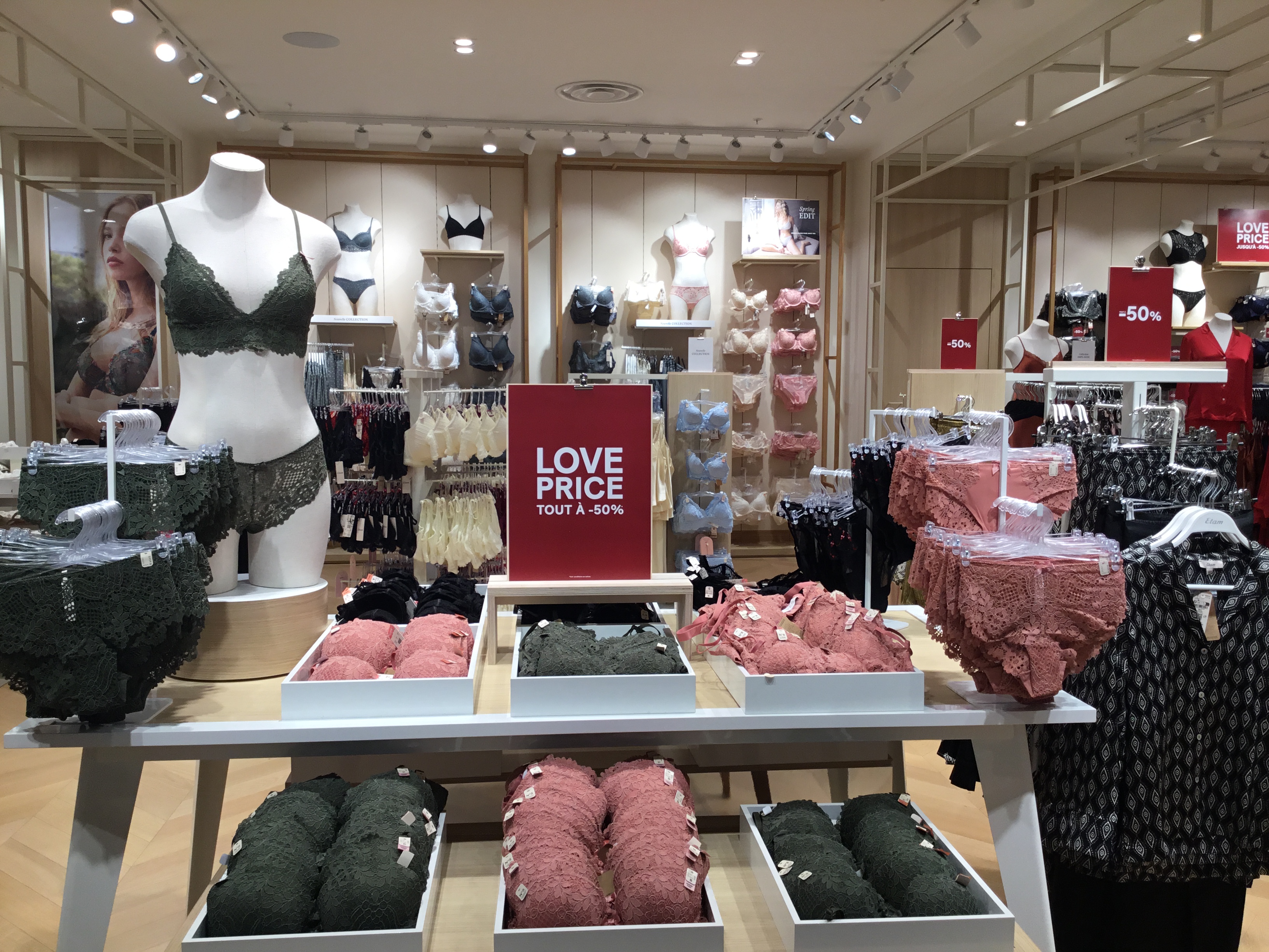 Foto 30 di Etam Lingerie