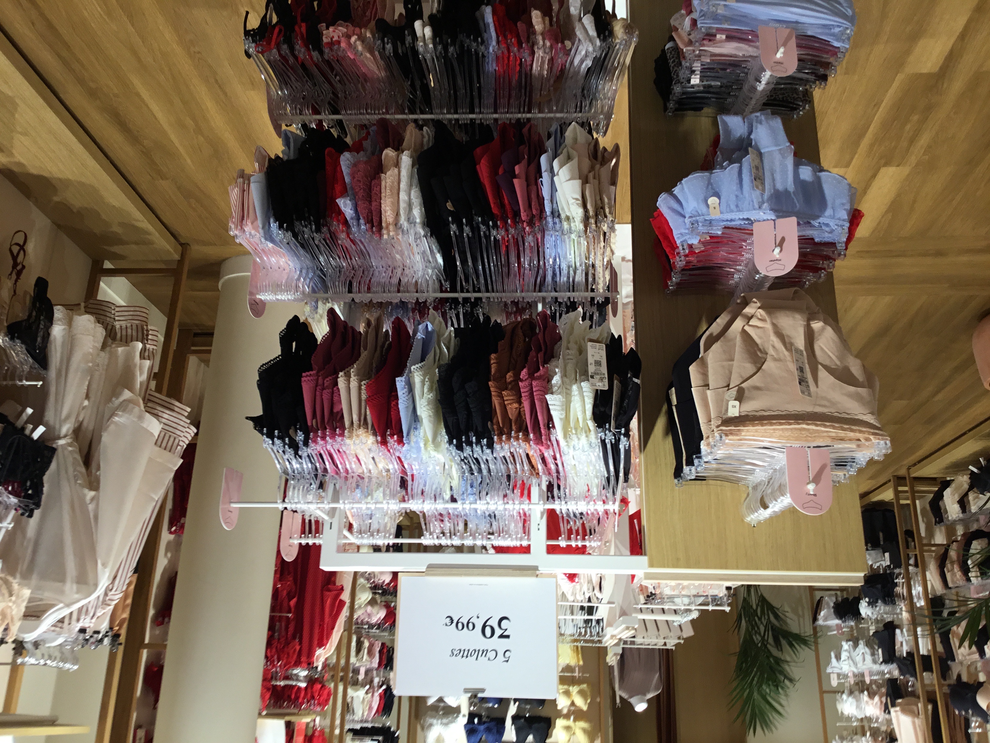 Foto 3 di Etam Lingerie