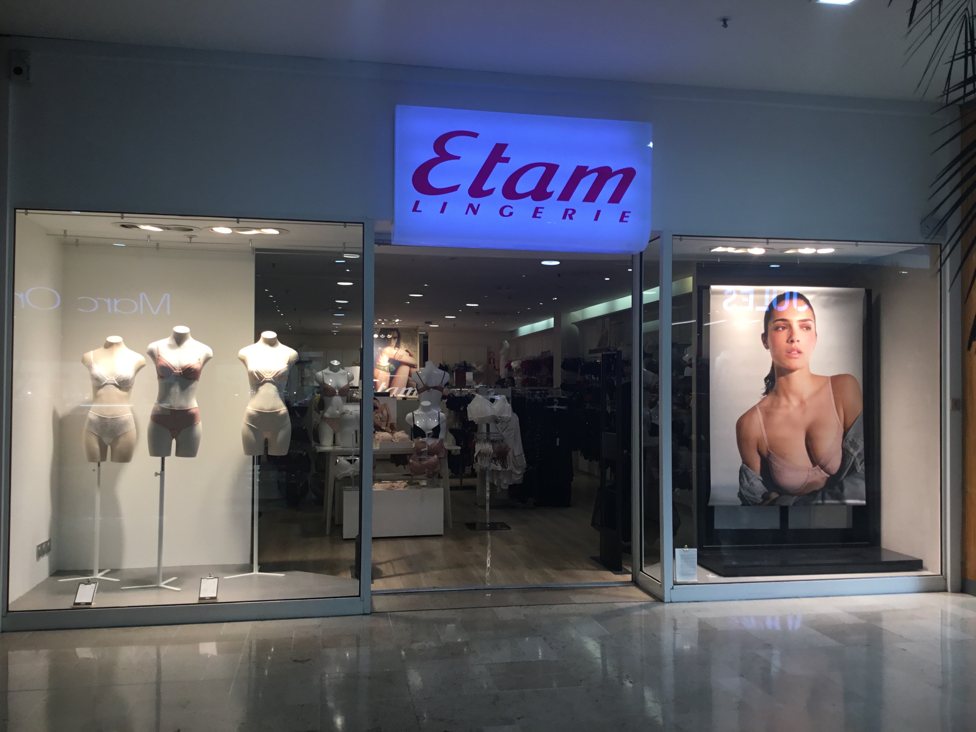 Foto 345 di Etam Lingerie