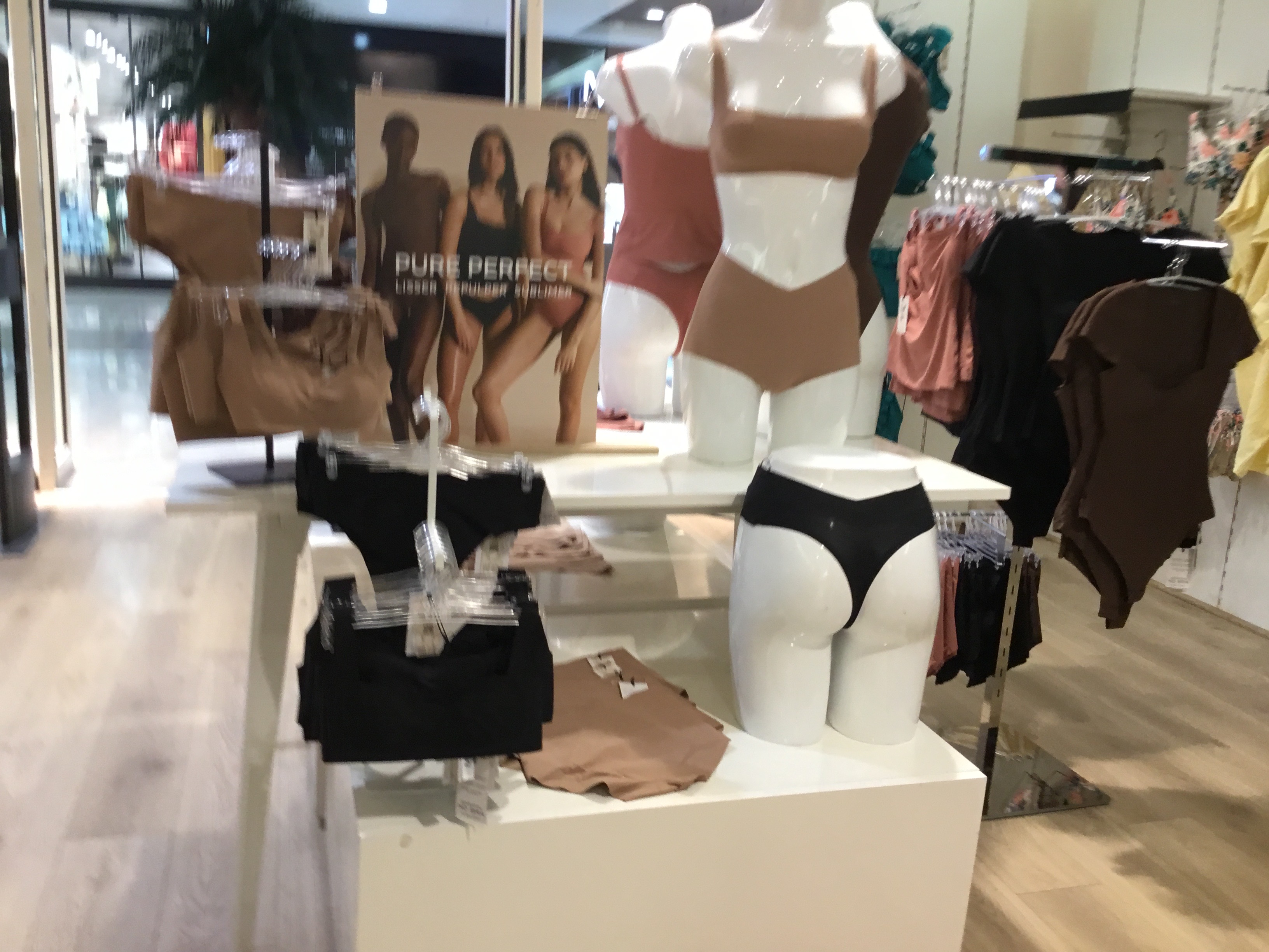 Foto 391 di Etam Lingerie
