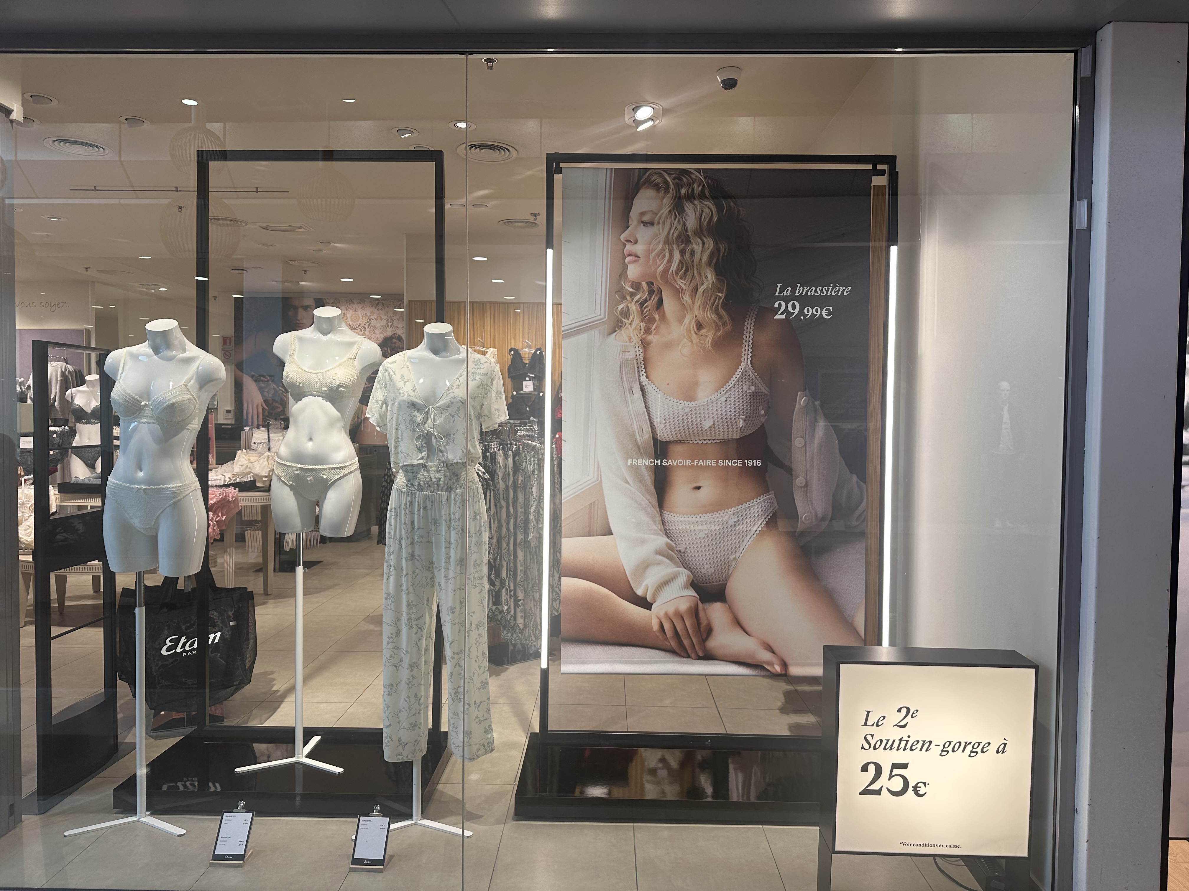 Foto 83 di Etam Lingerie