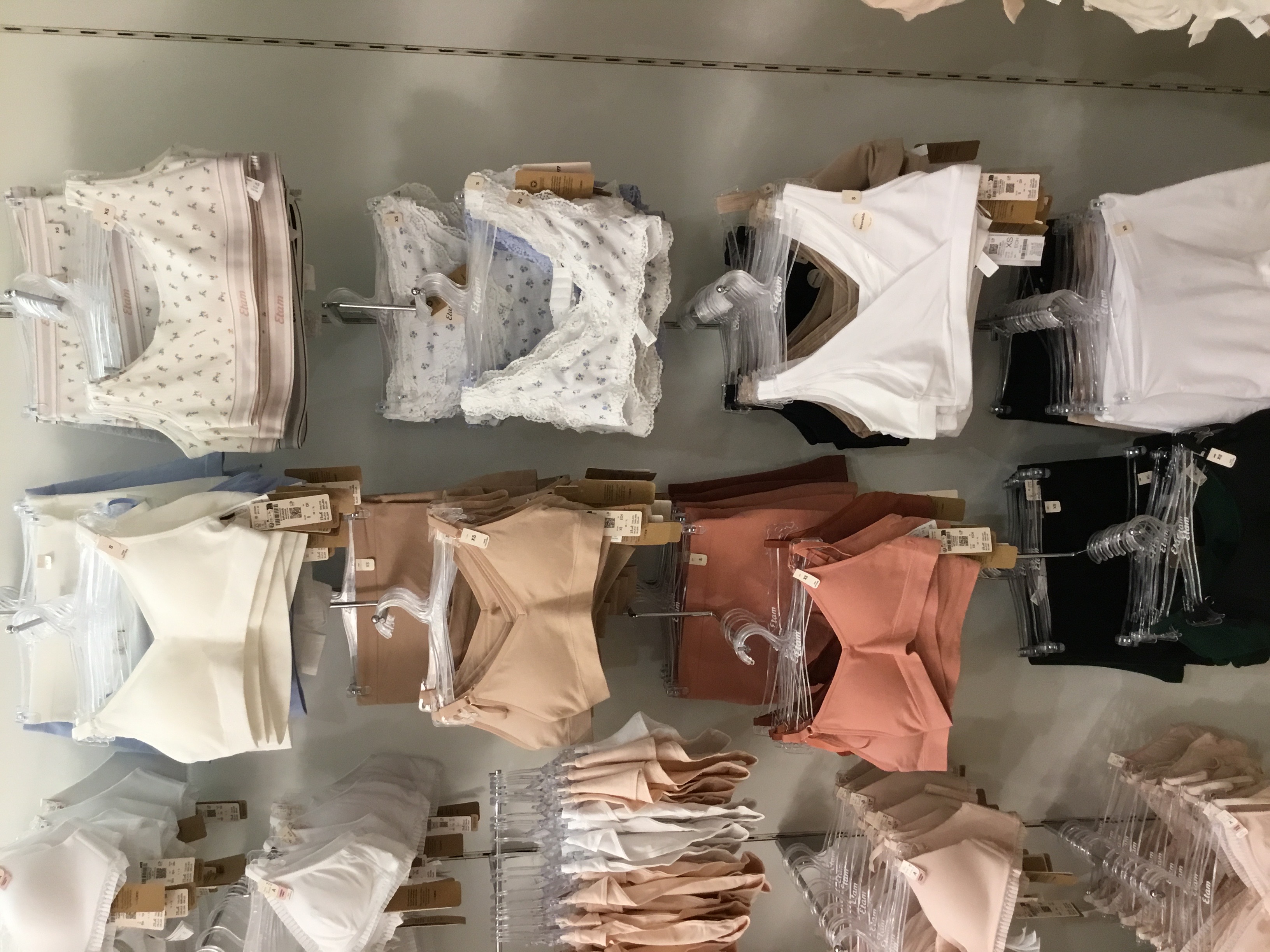 Foto 115 di Etam Lingerie