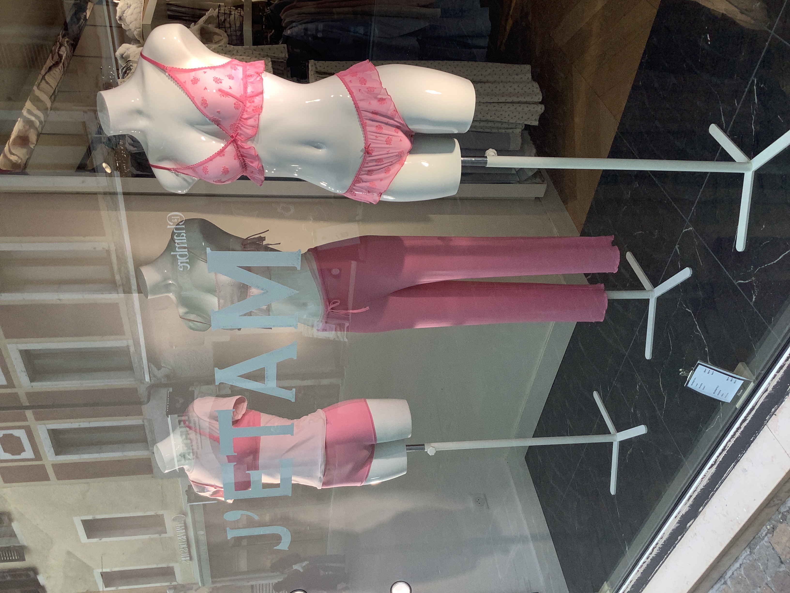 Etam Lingerie 