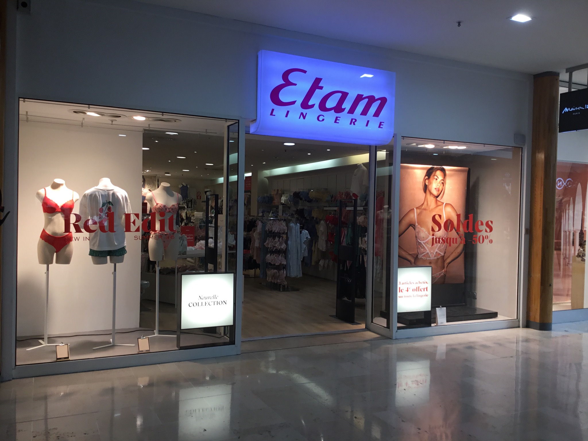 Foto 405 di Etam Lingerie