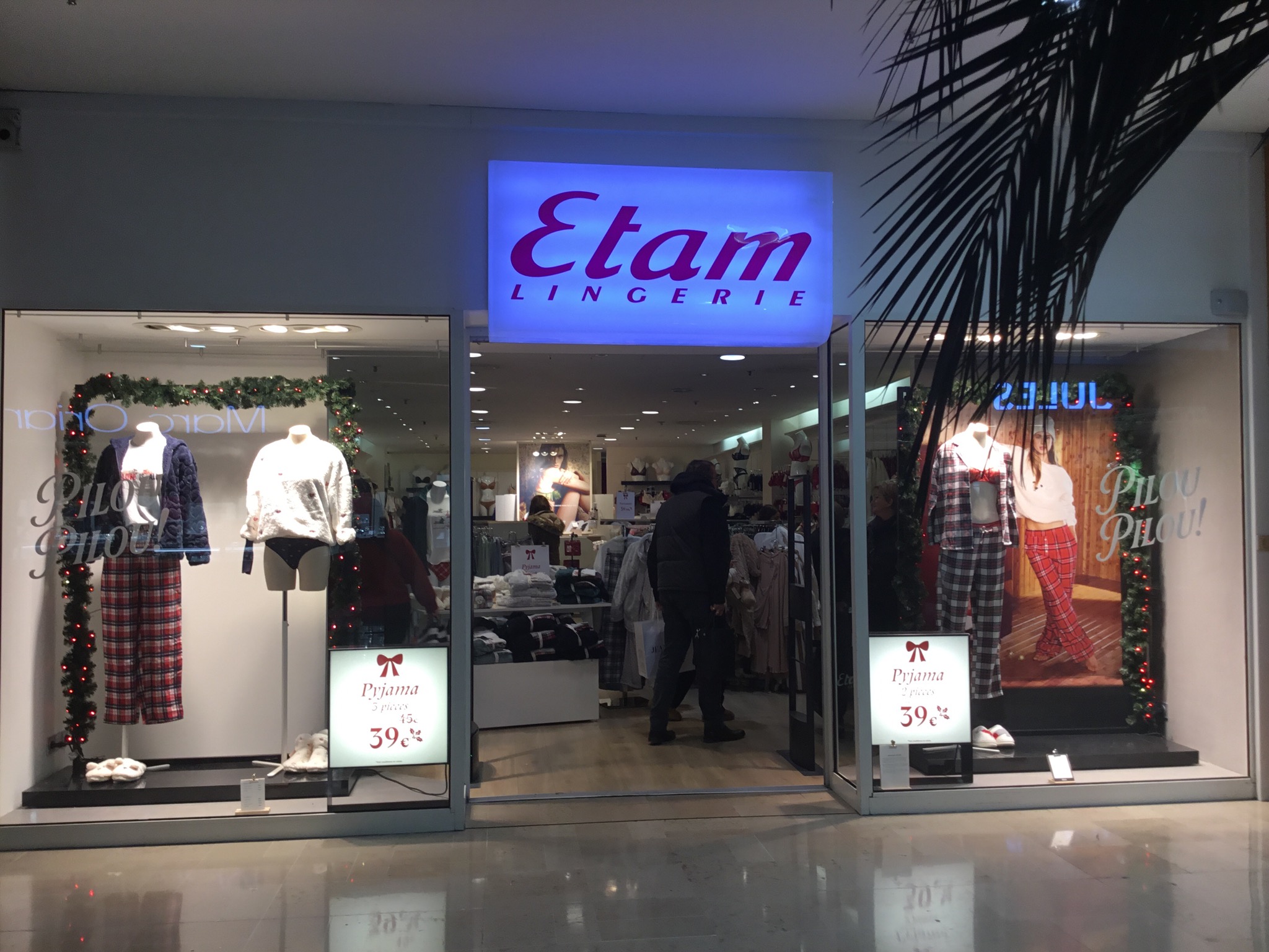 Foto 323 di Etam Lingerie