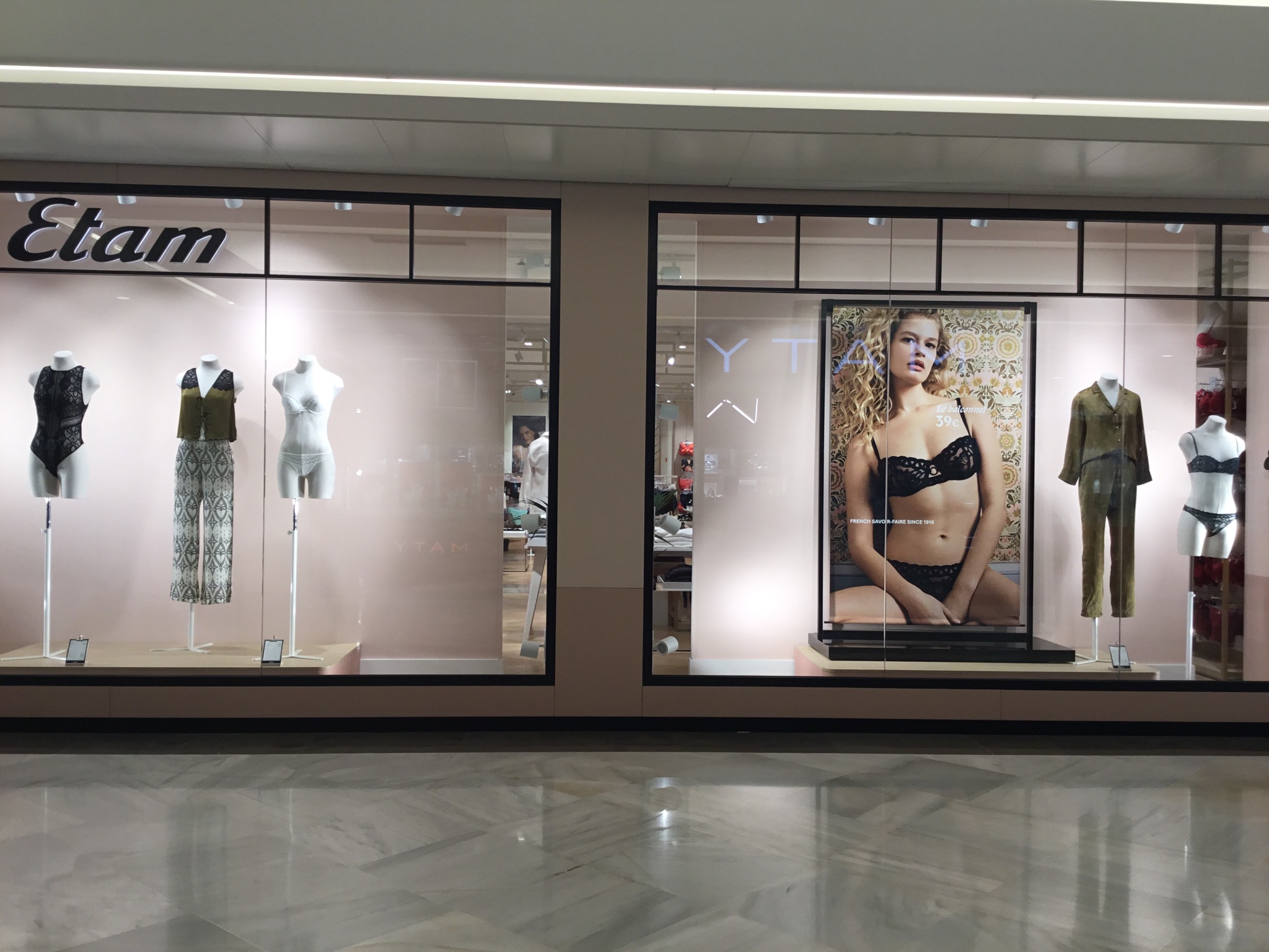 Foto 18 di Etam Lingerie