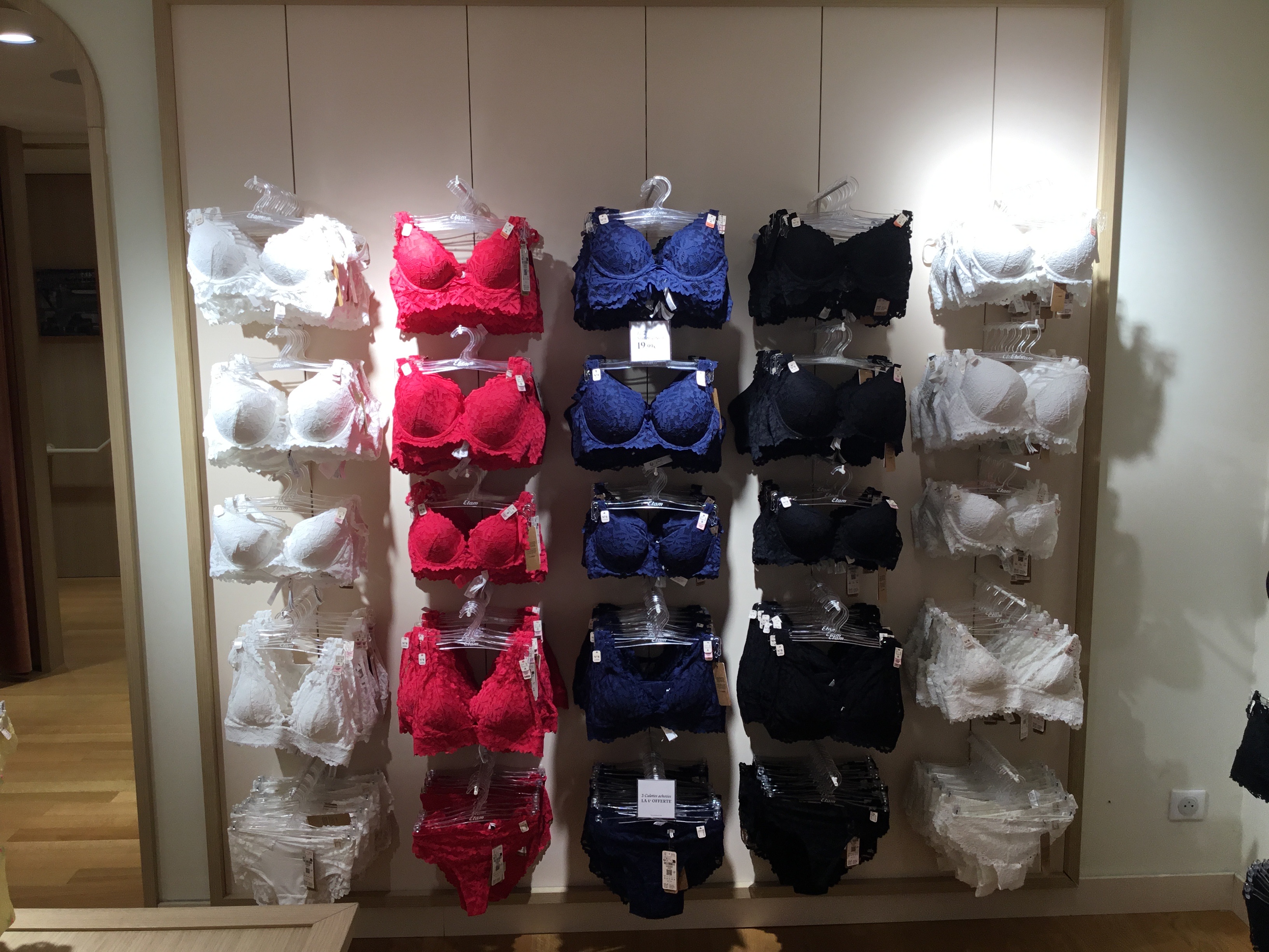 Foto 4 di Etam Lingerie