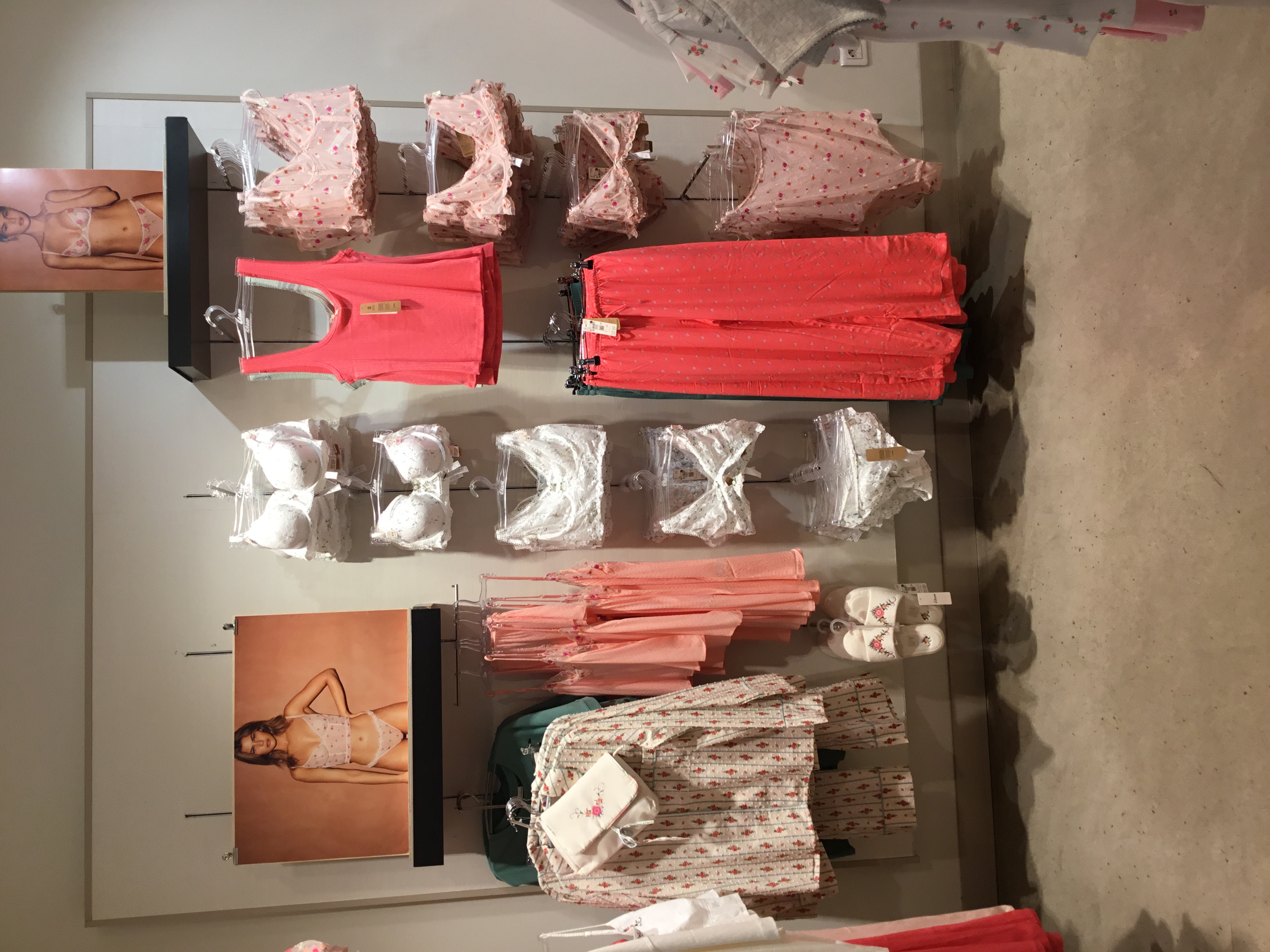 Foto 312 di Etam Lingerie