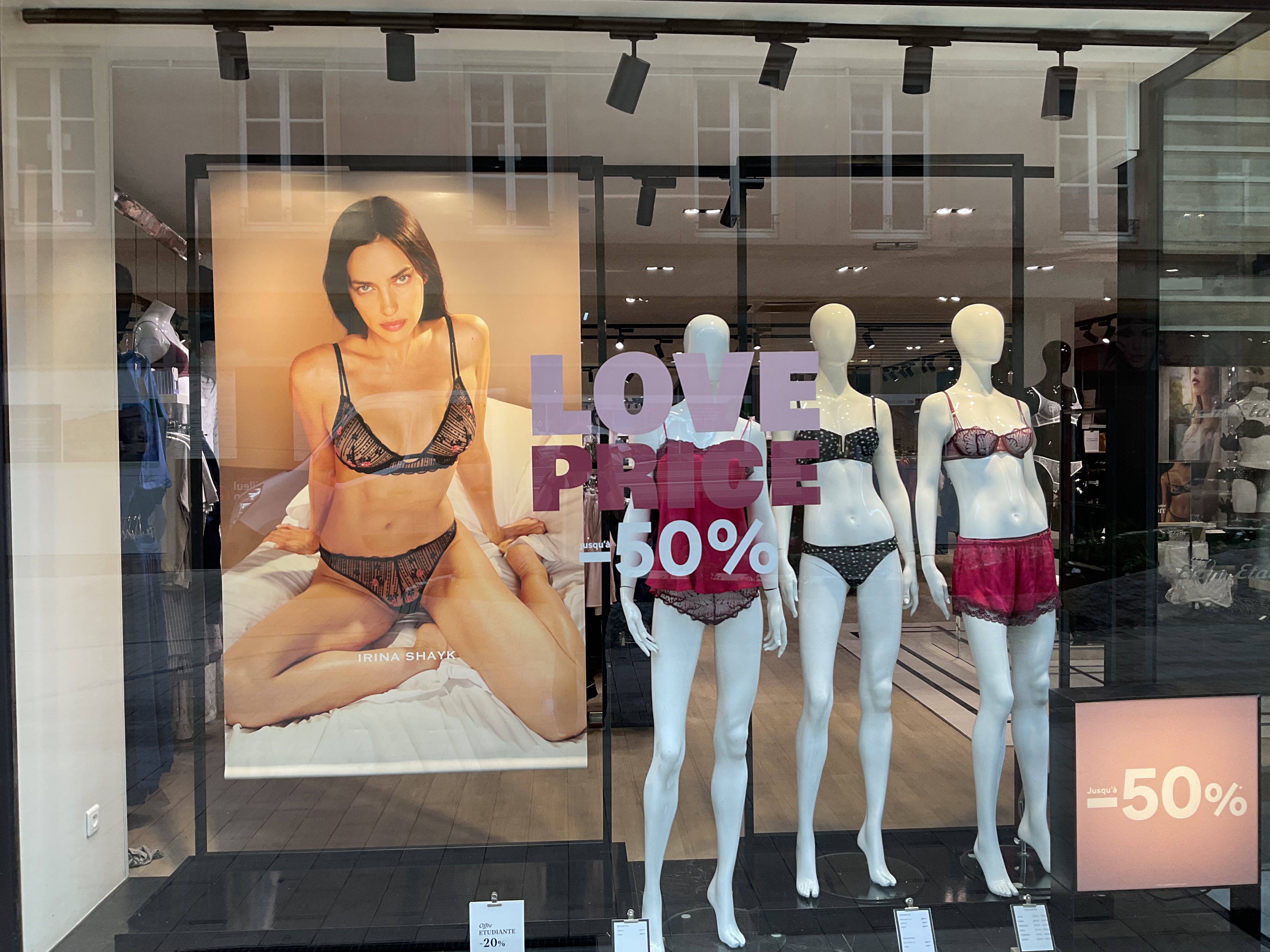 Foto 302 di Etam Lingerie