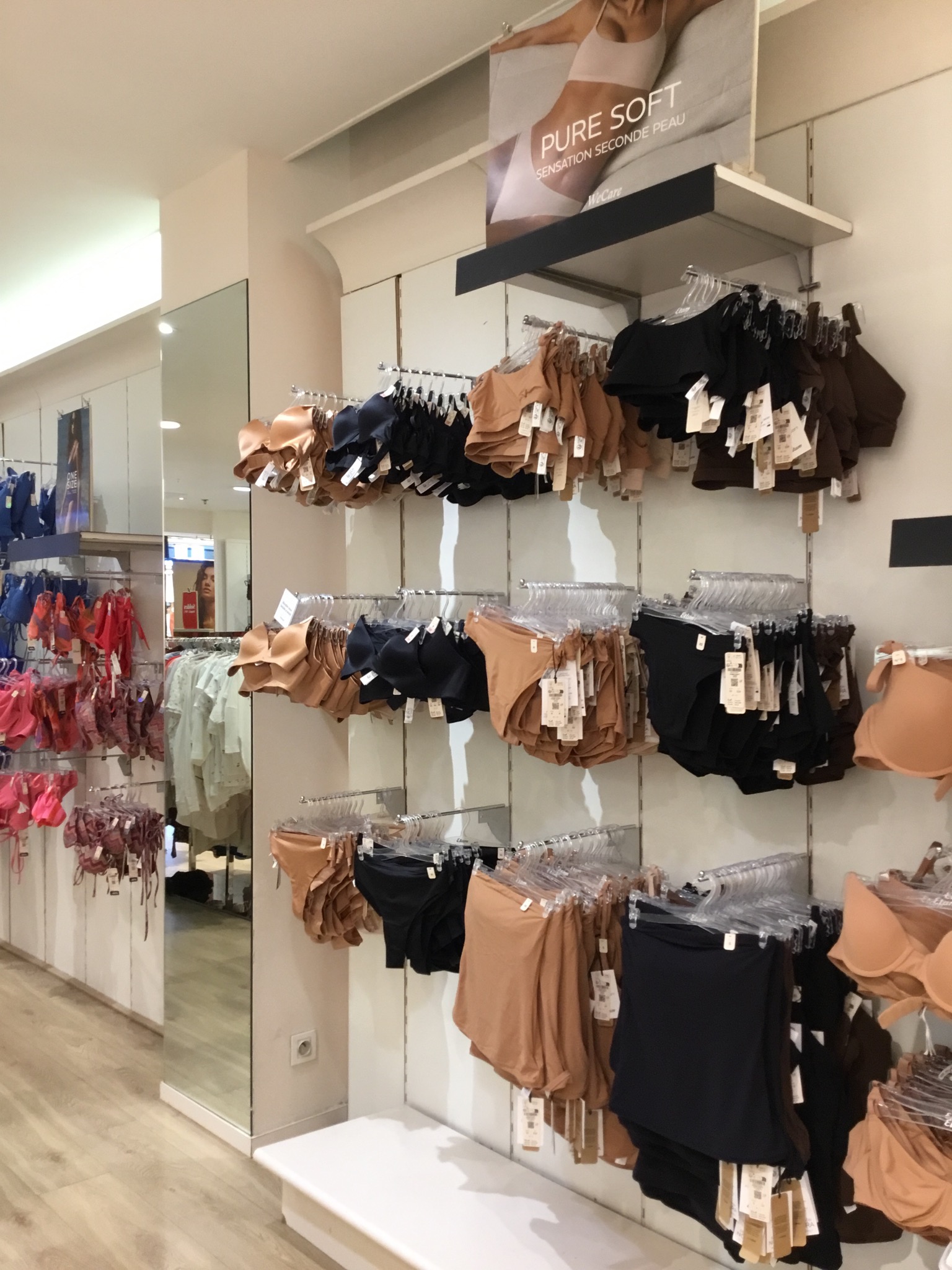 Foto 415 di Etam Lingerie