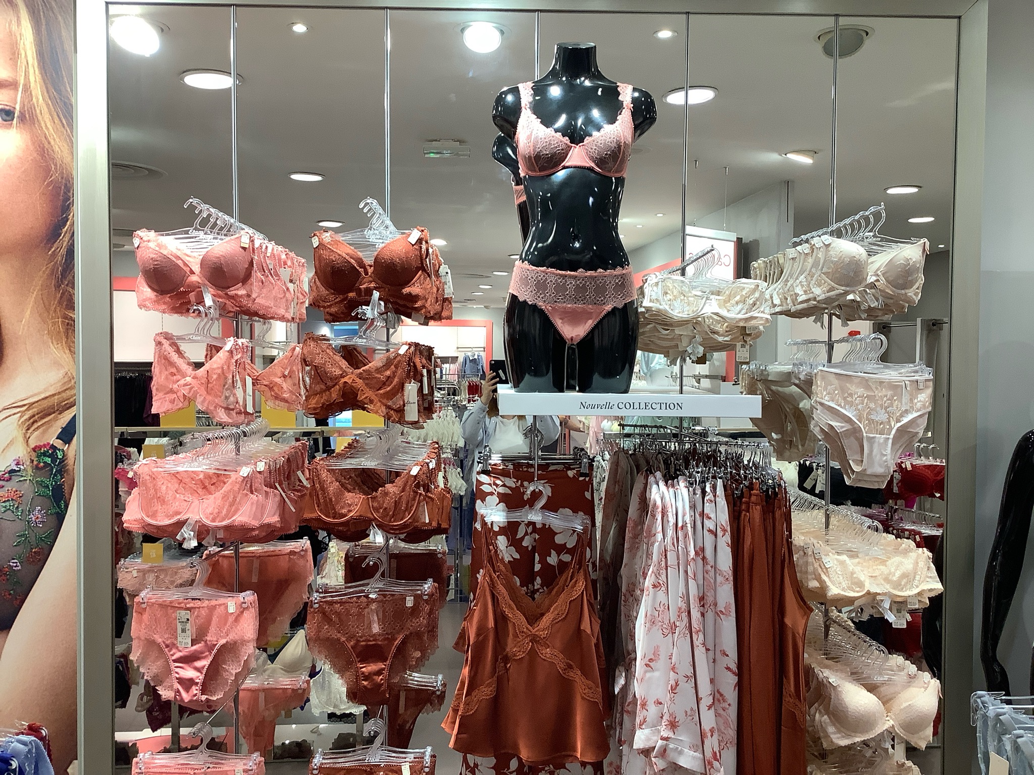 Etam Prêt-à-porter et Lingerie