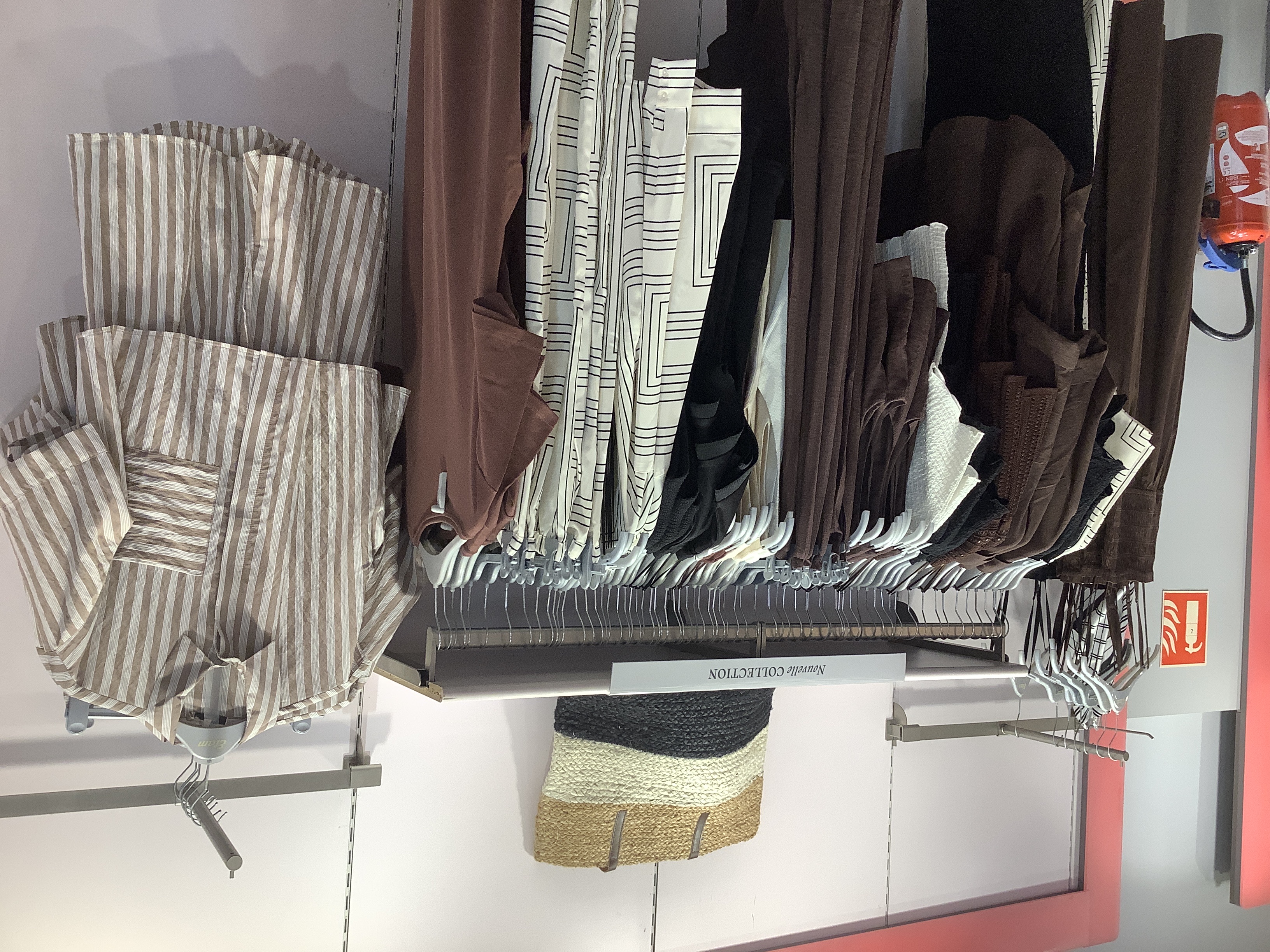 Etam Prêt-à-porter et Lingerie