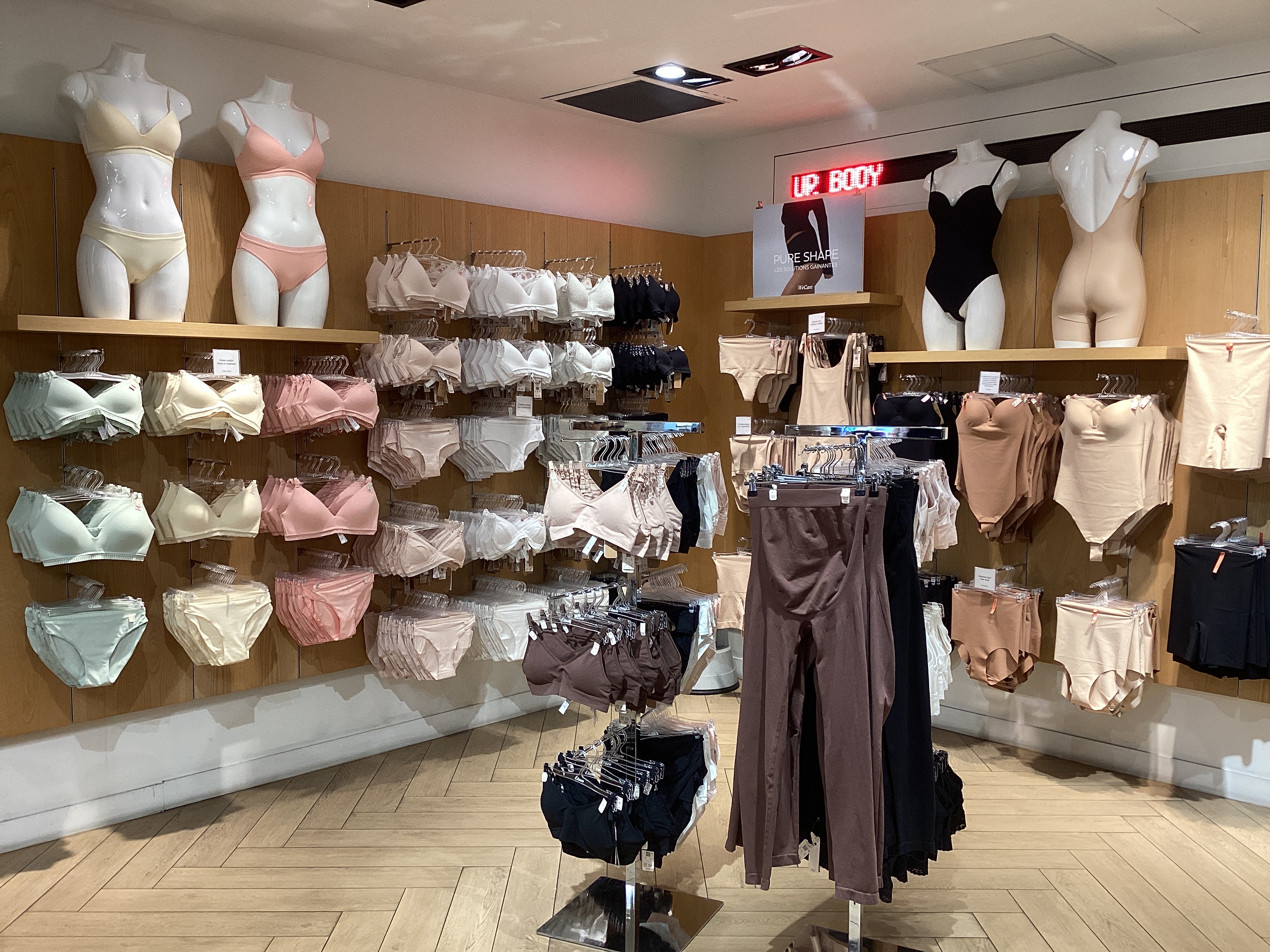 Etam Lingerie 