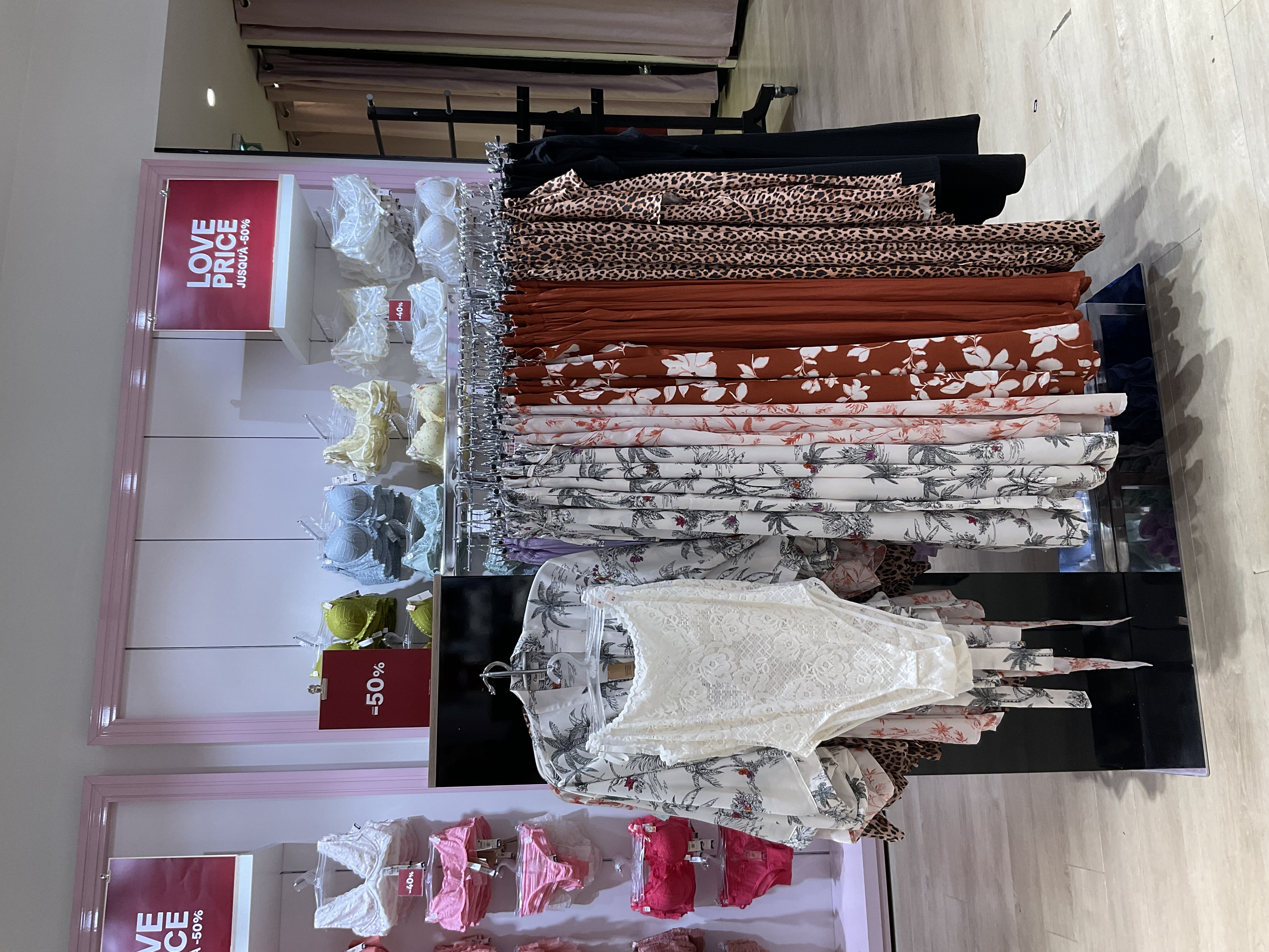 Foto 300 di Etam Lingerie